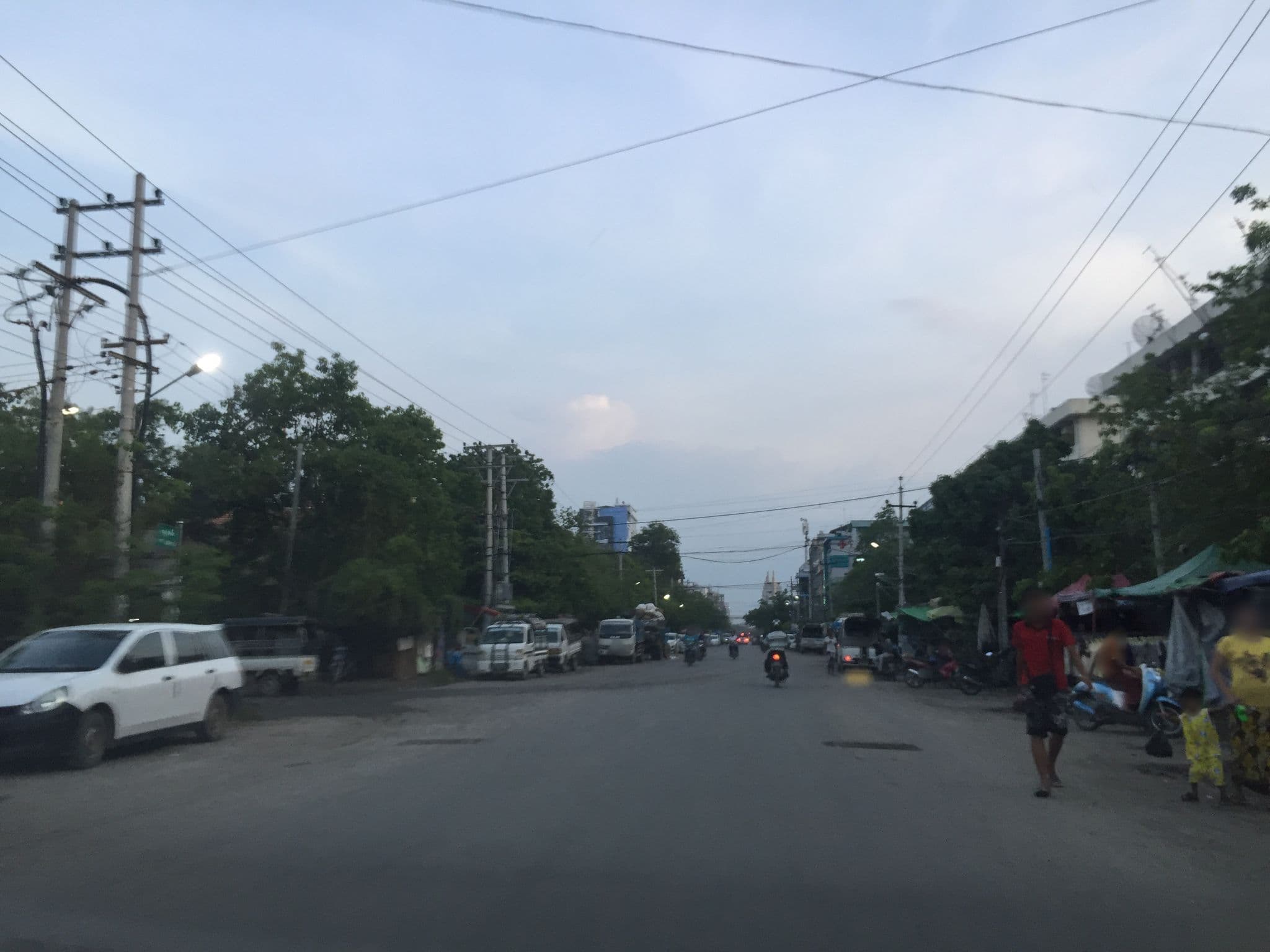 Street view near Shwe taung tan guest house, Mandalay
