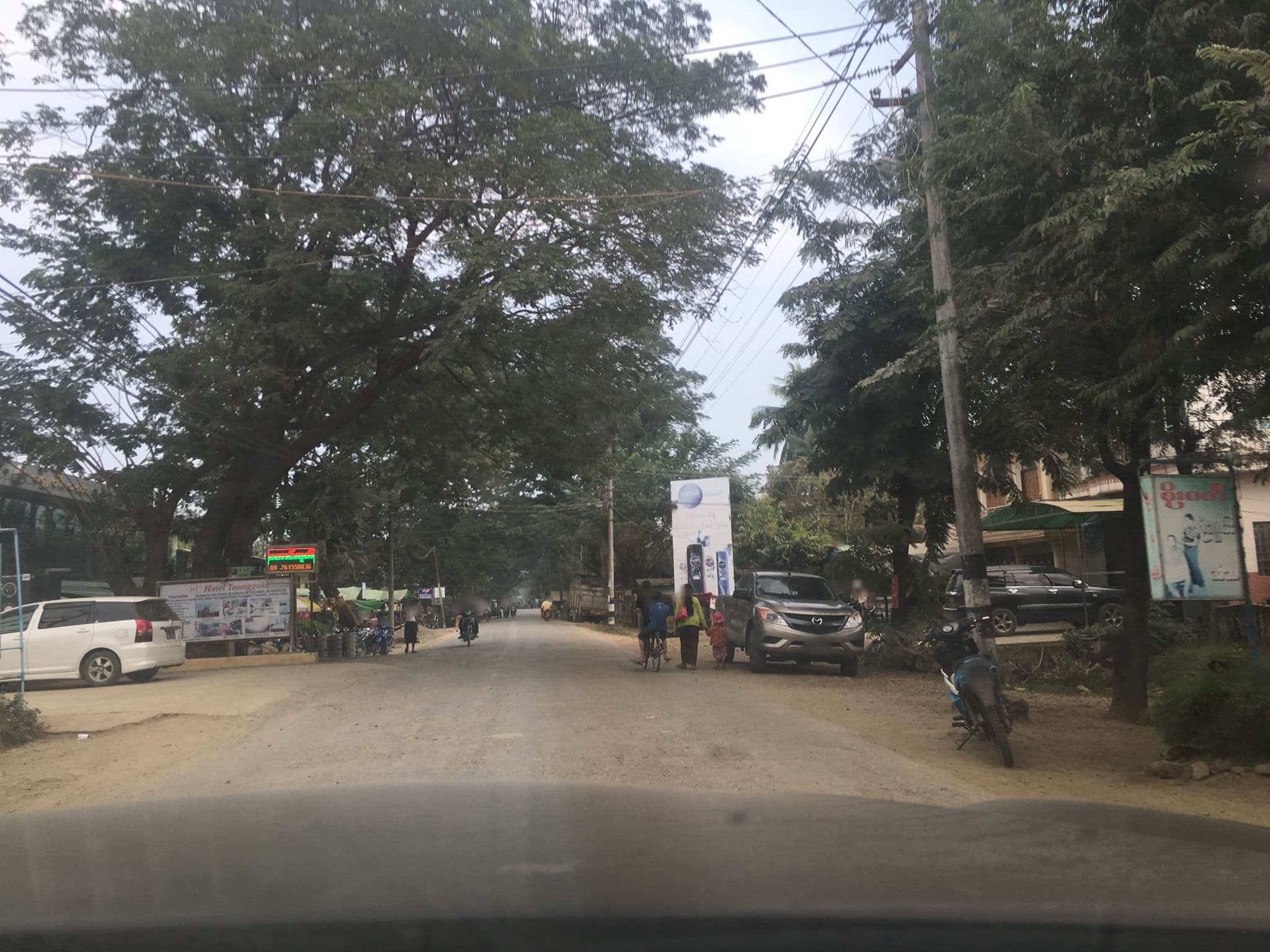 Street view near Hotel Taunggoke, Taungup — © taroo (CC BY-SA · Mapillary)