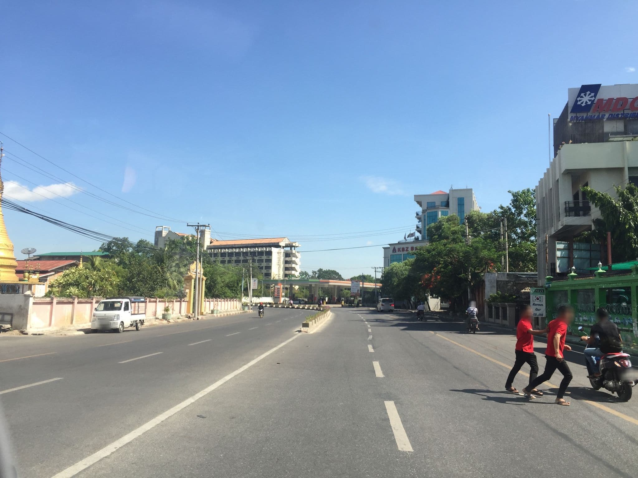 Street view near Wilson Hotel, Mandalay