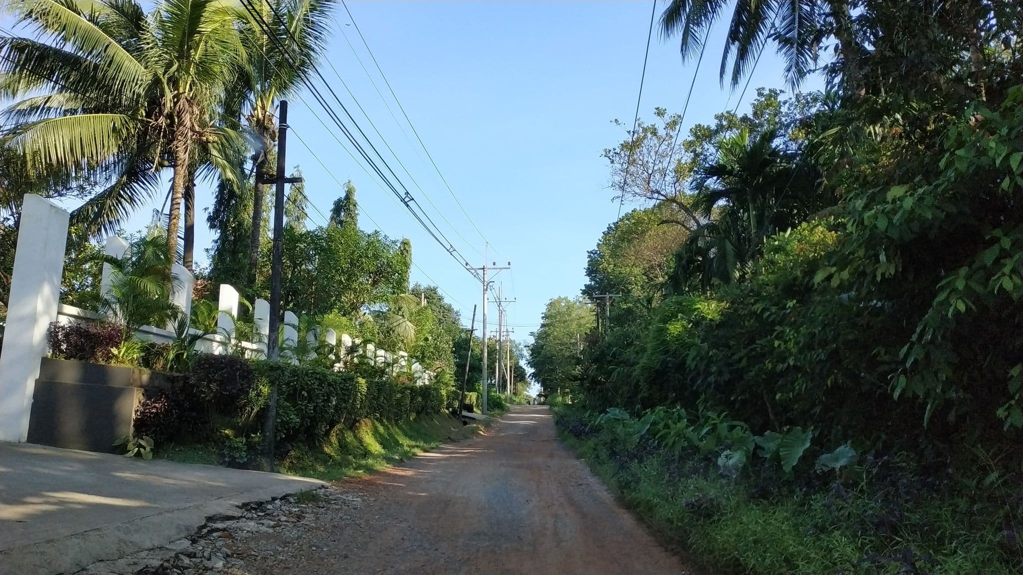 Street view near The Mandolis Hotel, Dawei — © kokoye2007 (CC BY-SA · Mapillary)