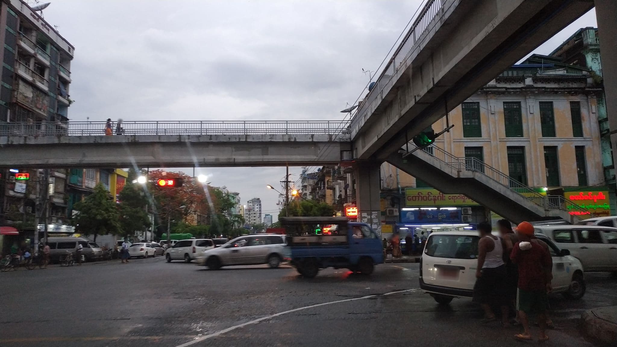 Street view near Home Latha, Ahlone — © ckkw (CC BY-SA · Mapillary)