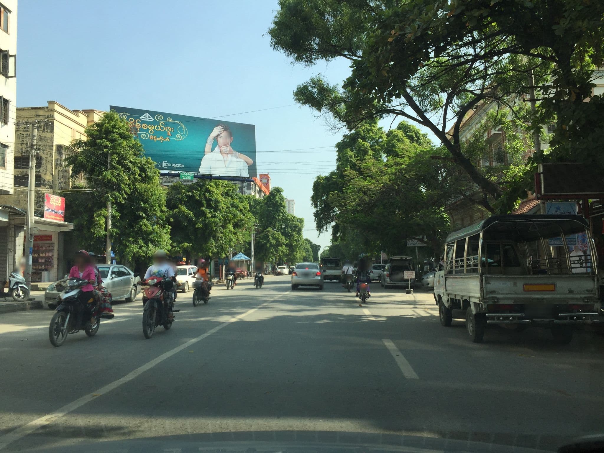 Street view near Man Shwe Li Hotel, Mandalay
