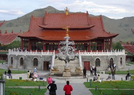Hotel Mongolia (via Wikimedia Commons, CC BY-SA 3.0)