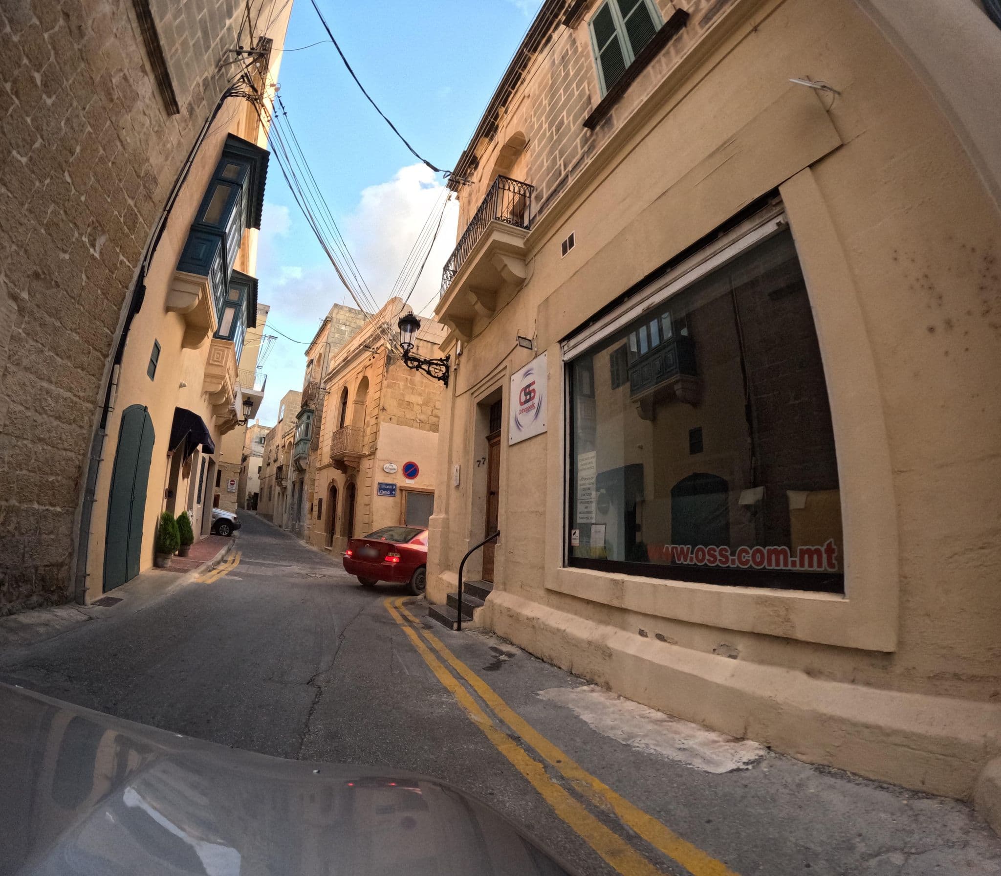 Street view near Mia Casa B&B, Victoria — © richlv (CC BY-SA · Mapillary)
