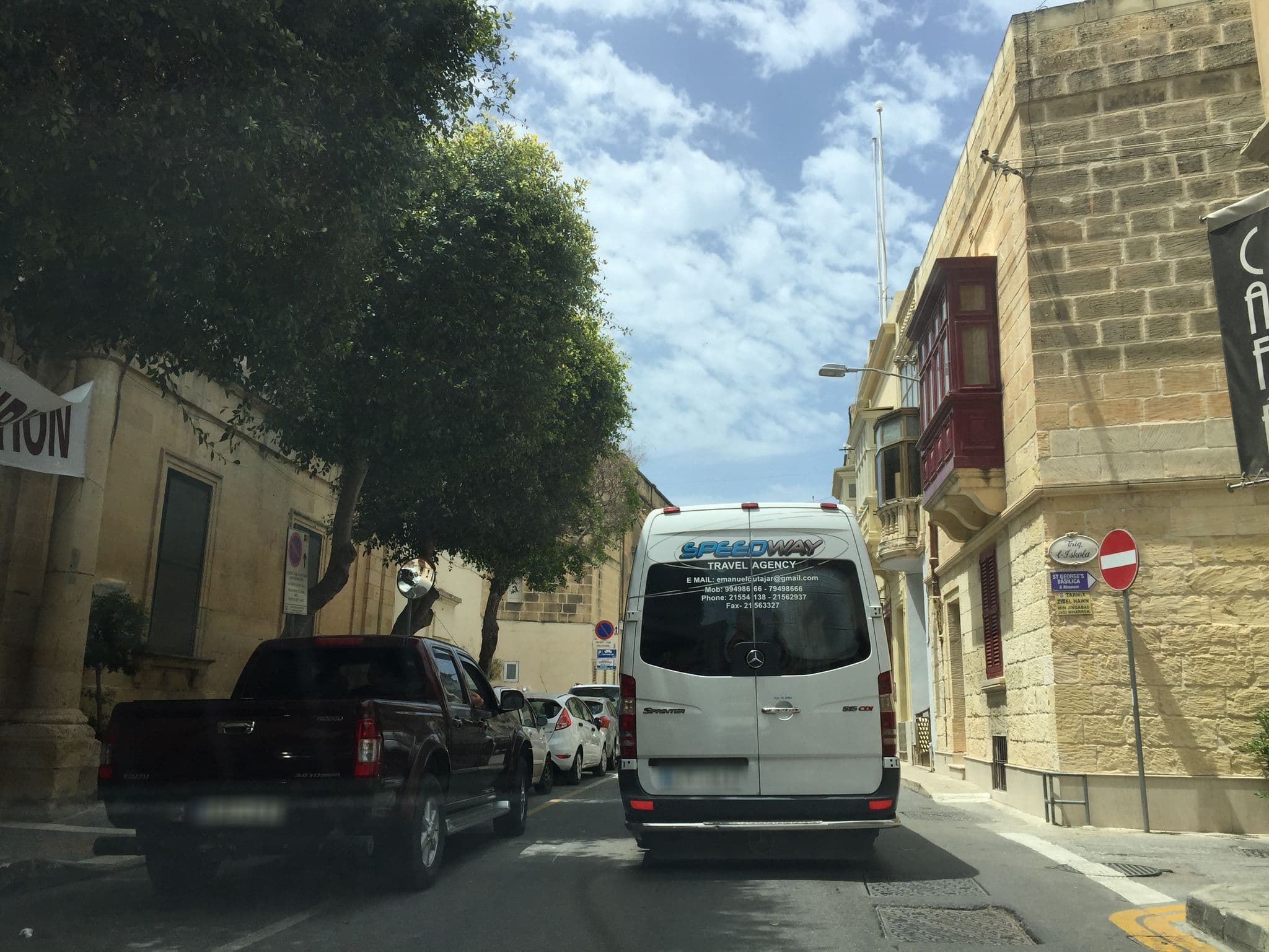 Street view near Prisca‘s Place Backpacker - Hostel, Victoria — © richlv (CC BY-SA · Mapillary)