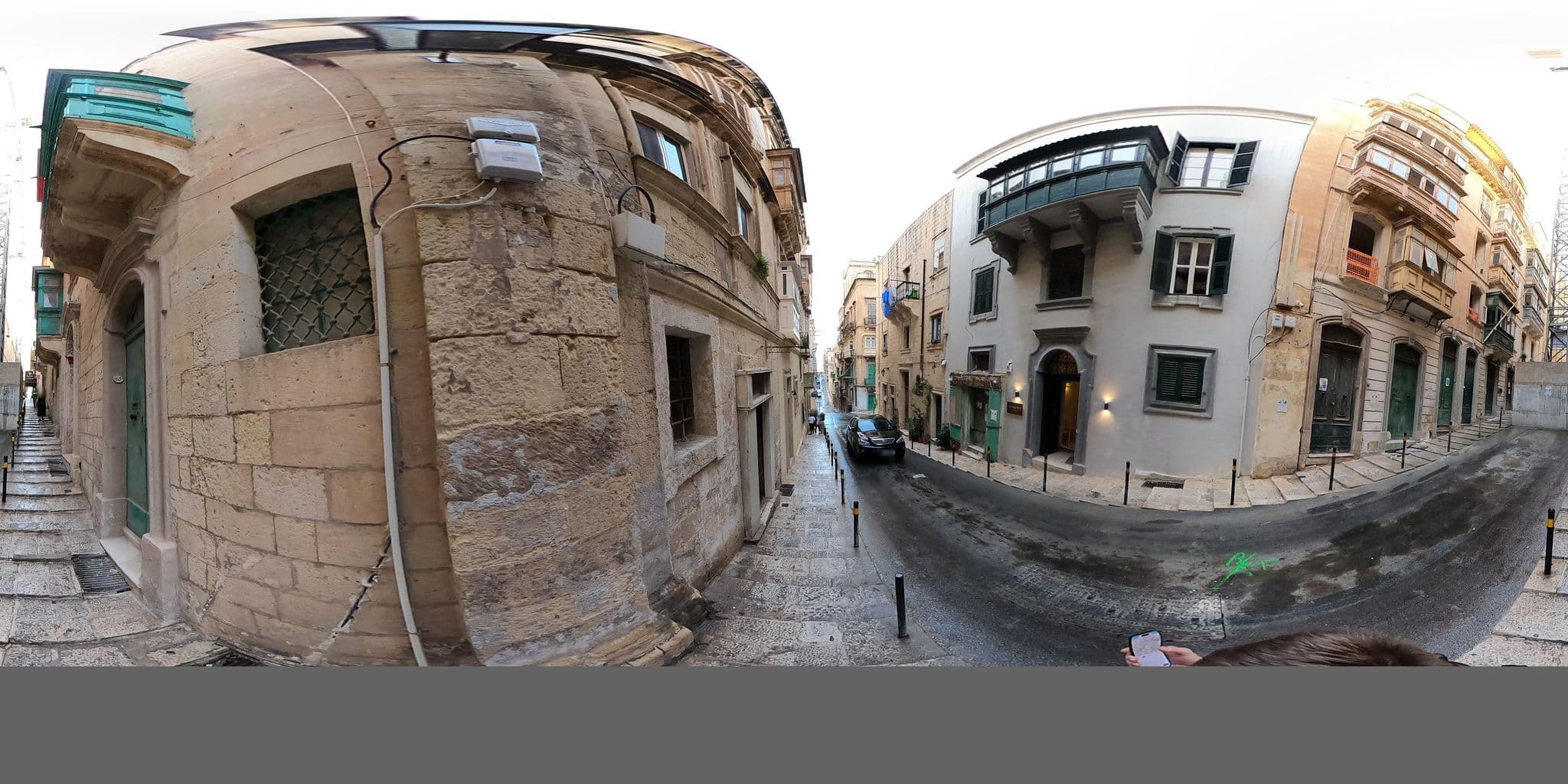 Street view near Palais Le Brun, Valletta — © richlv (CC BY-SA · Mapillary)