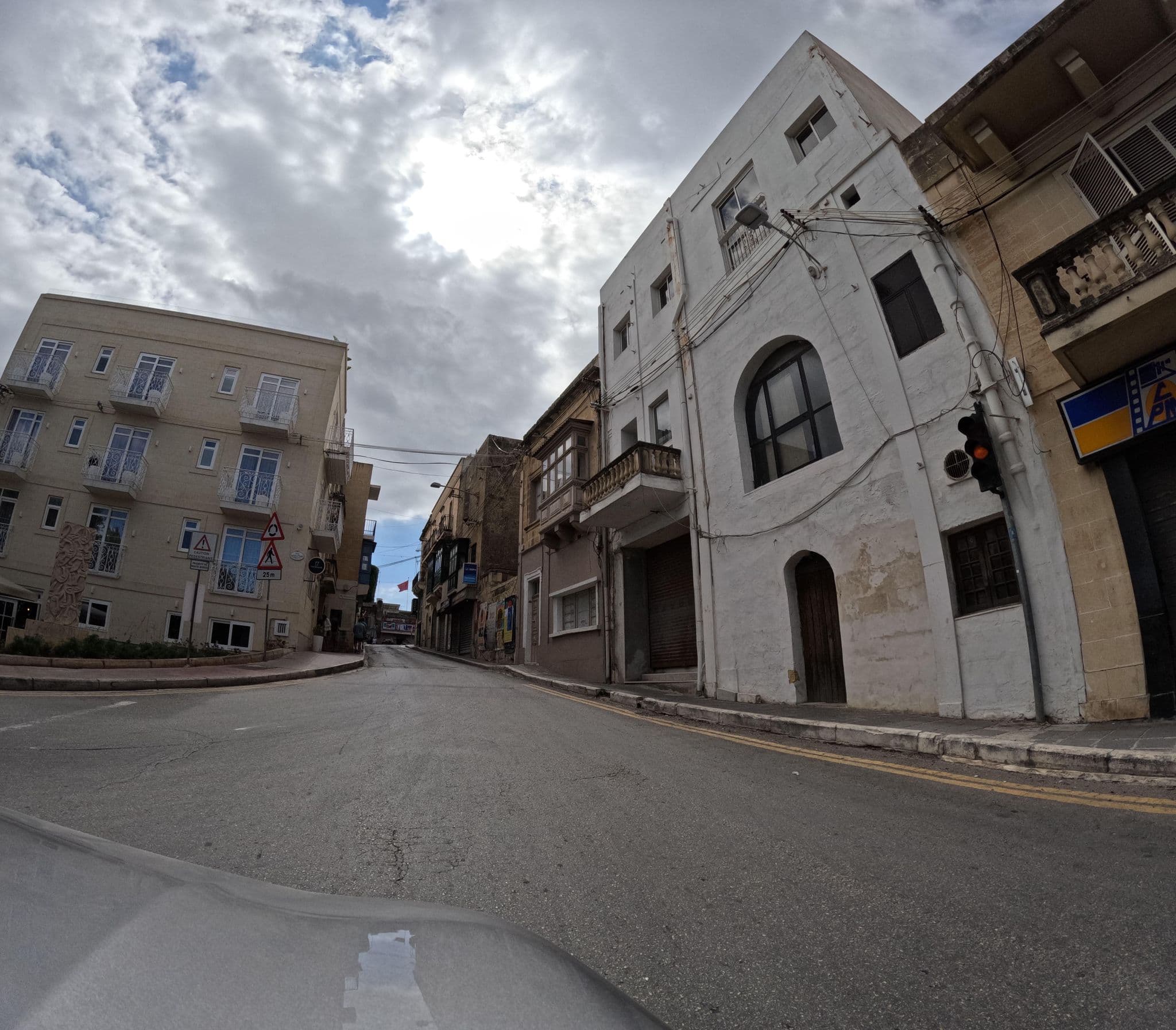 Street view near Townhous 17 Boutique B&B, Victoria — © richlv (CC BY-SA · Mapillary)