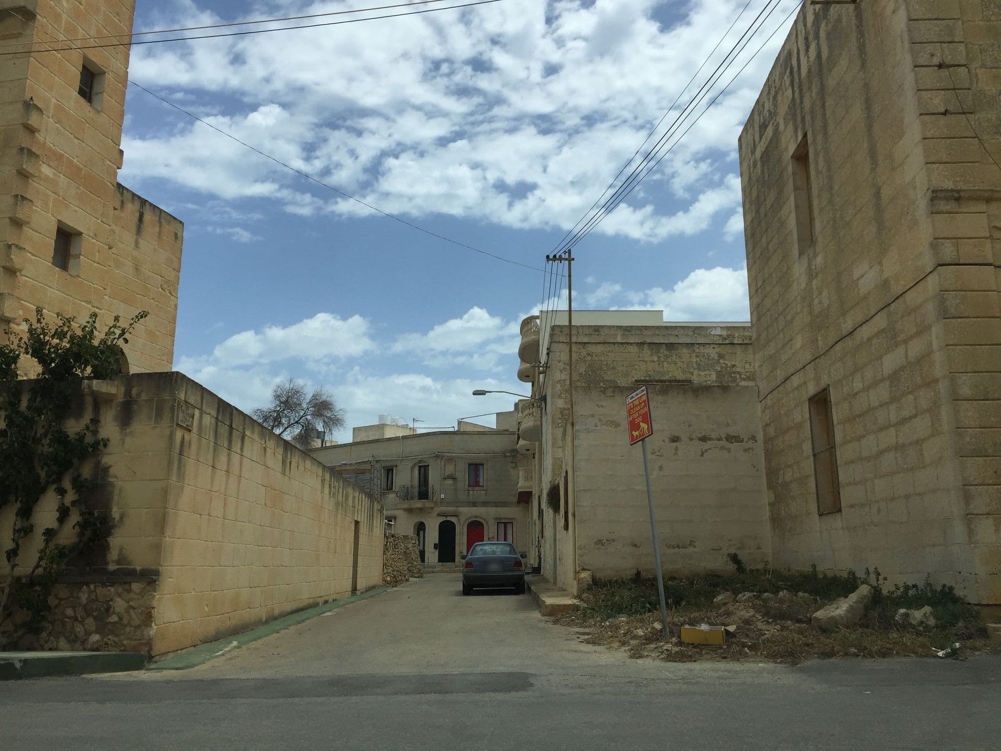 Street view near Ta' Nina Farmhouse, Żebbuġ — © richlv (CC BY-SA · Mapillary)