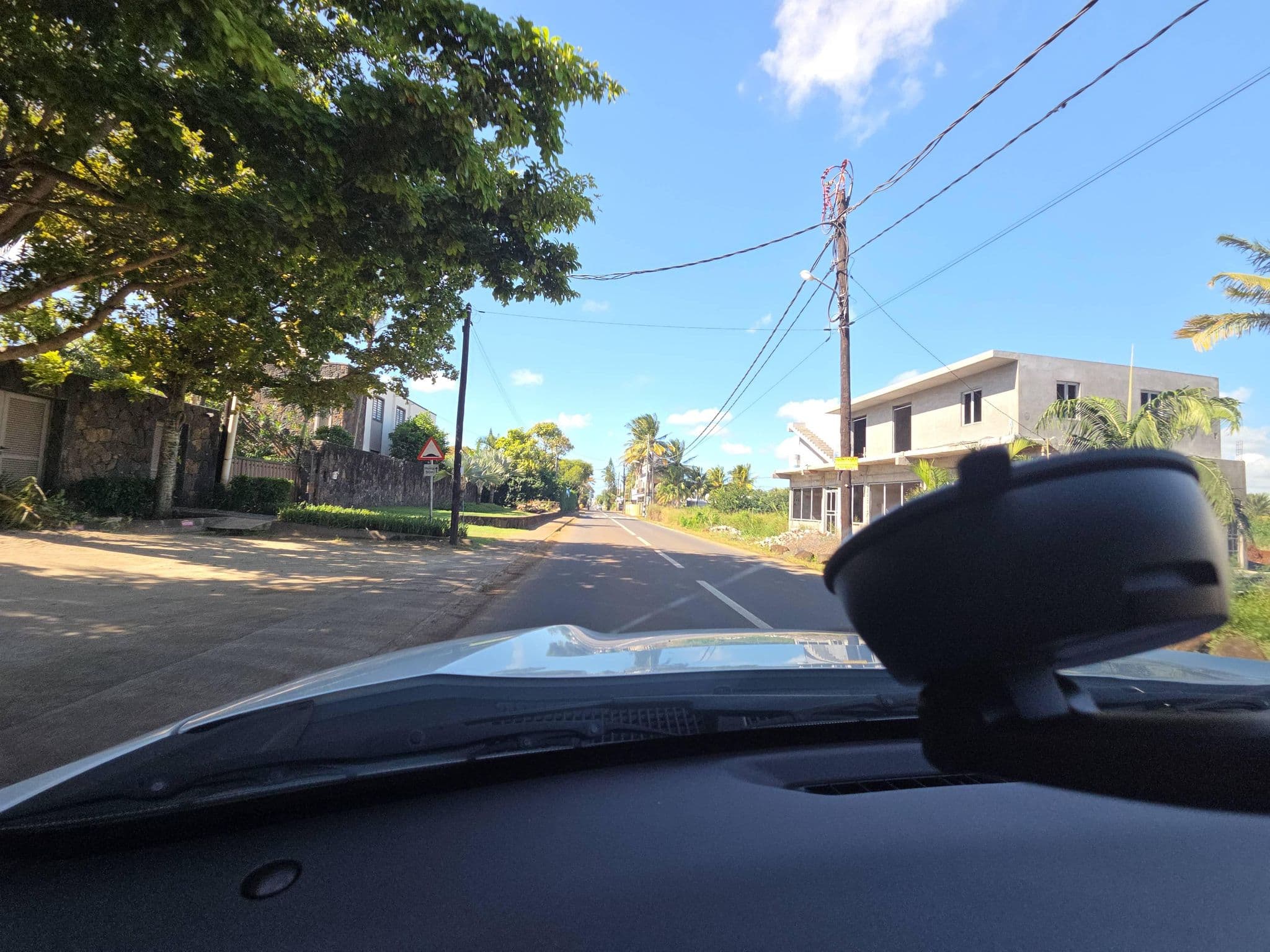 Street view near Bon Azur, Pointe aux Piments — © nfluence (CC BY-SA · Mapillary)