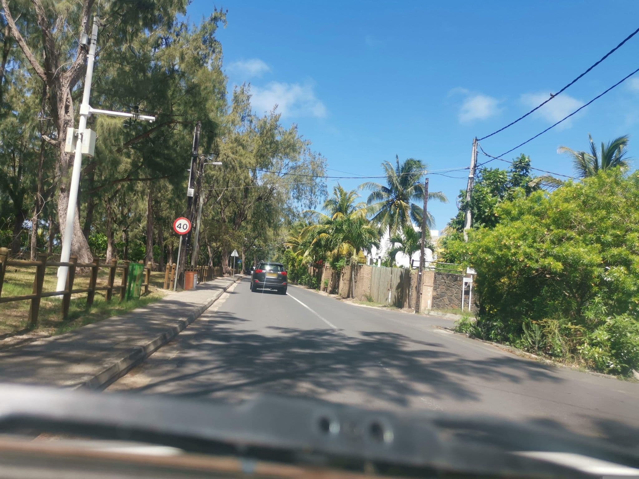 Street view near Cape Bay, Cap Malheureux — © armandr (CC BY-SA · Mapillary)