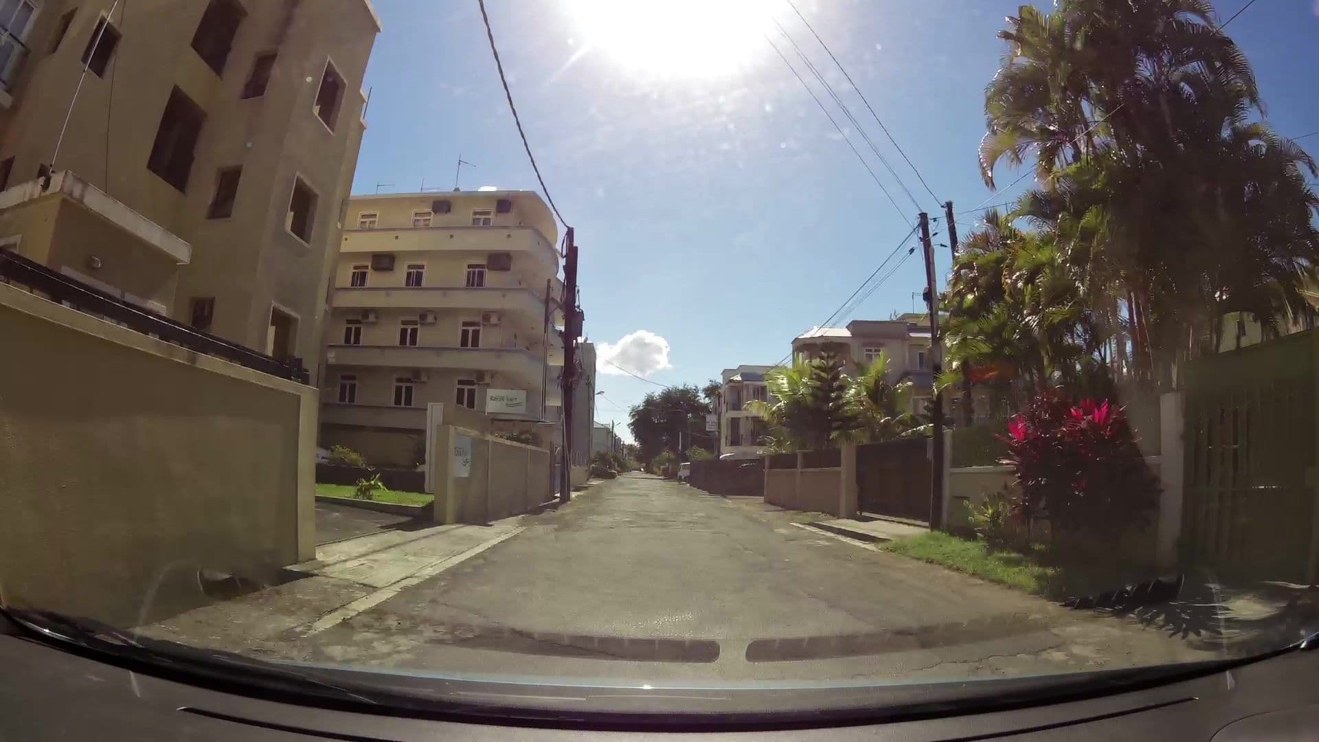 Street view near Paradaya Beach Apartments, Flic en Flac — © kaartcam (CC BY-SA · Mapillary)