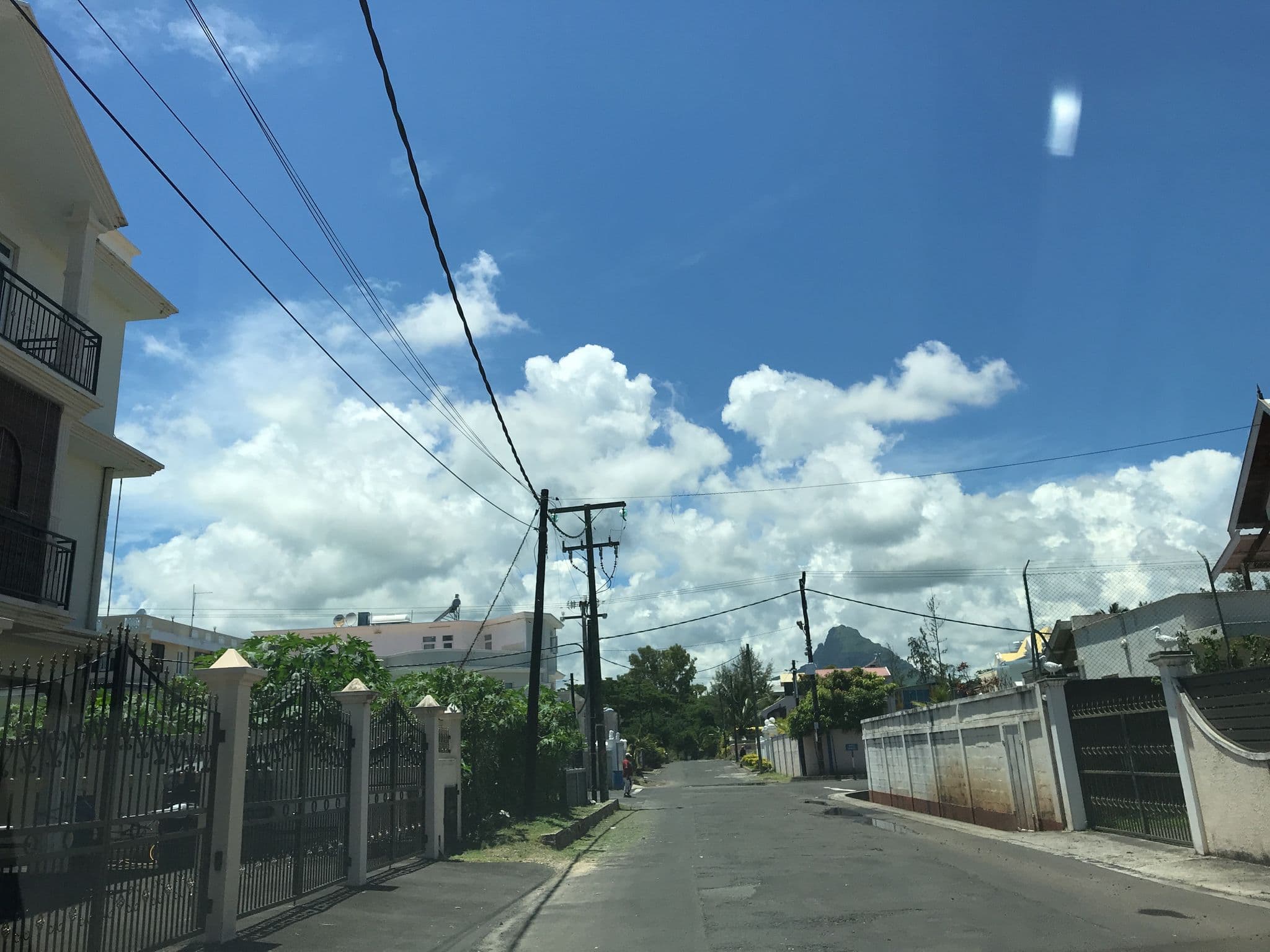 Street view near Residence Dream Lodge, Flic en Flac — © thepriben (CC BY-SA · Mapillary)