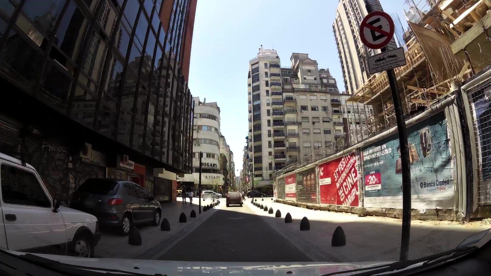 Street view near Hoteles de Argentina, Buenos Aires