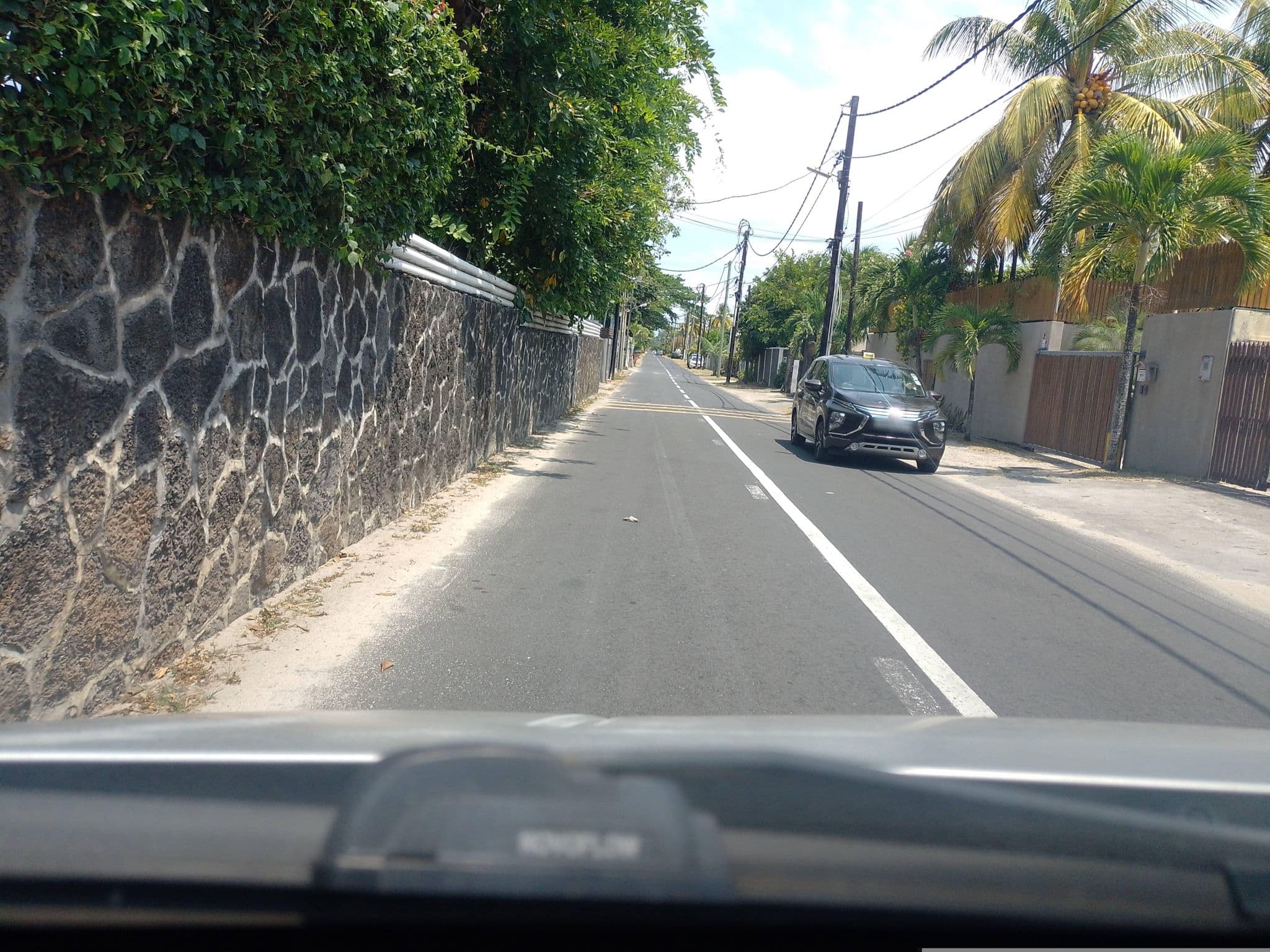 Street view near South Reef Luxury Appartement, Beau Vallon — © armandr (CC BY-SA · Mapillary)