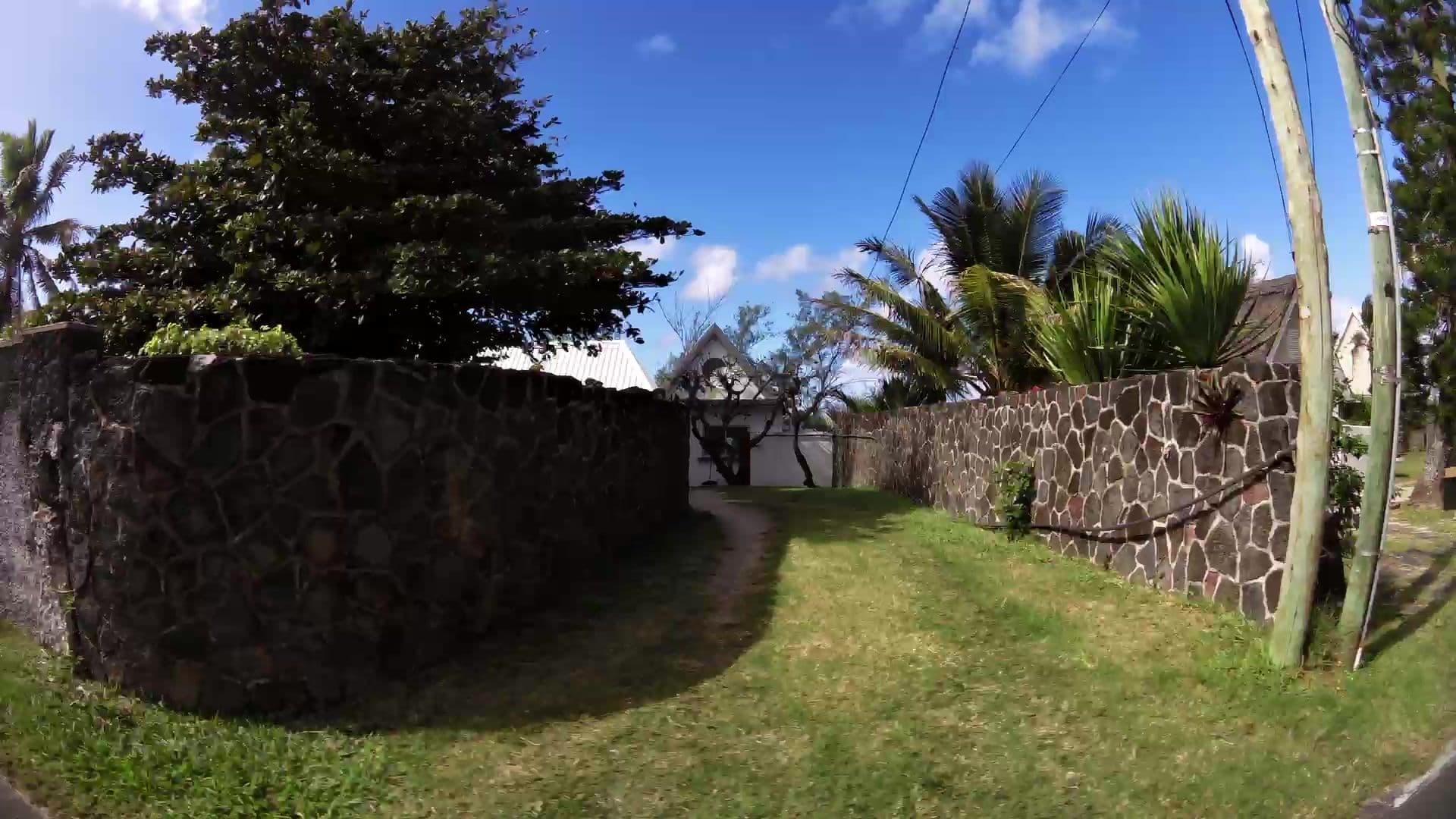 Street view near Veloutier Blanc, Beau Vallon — © kaartcam (CC BY-SA · Mapillary)