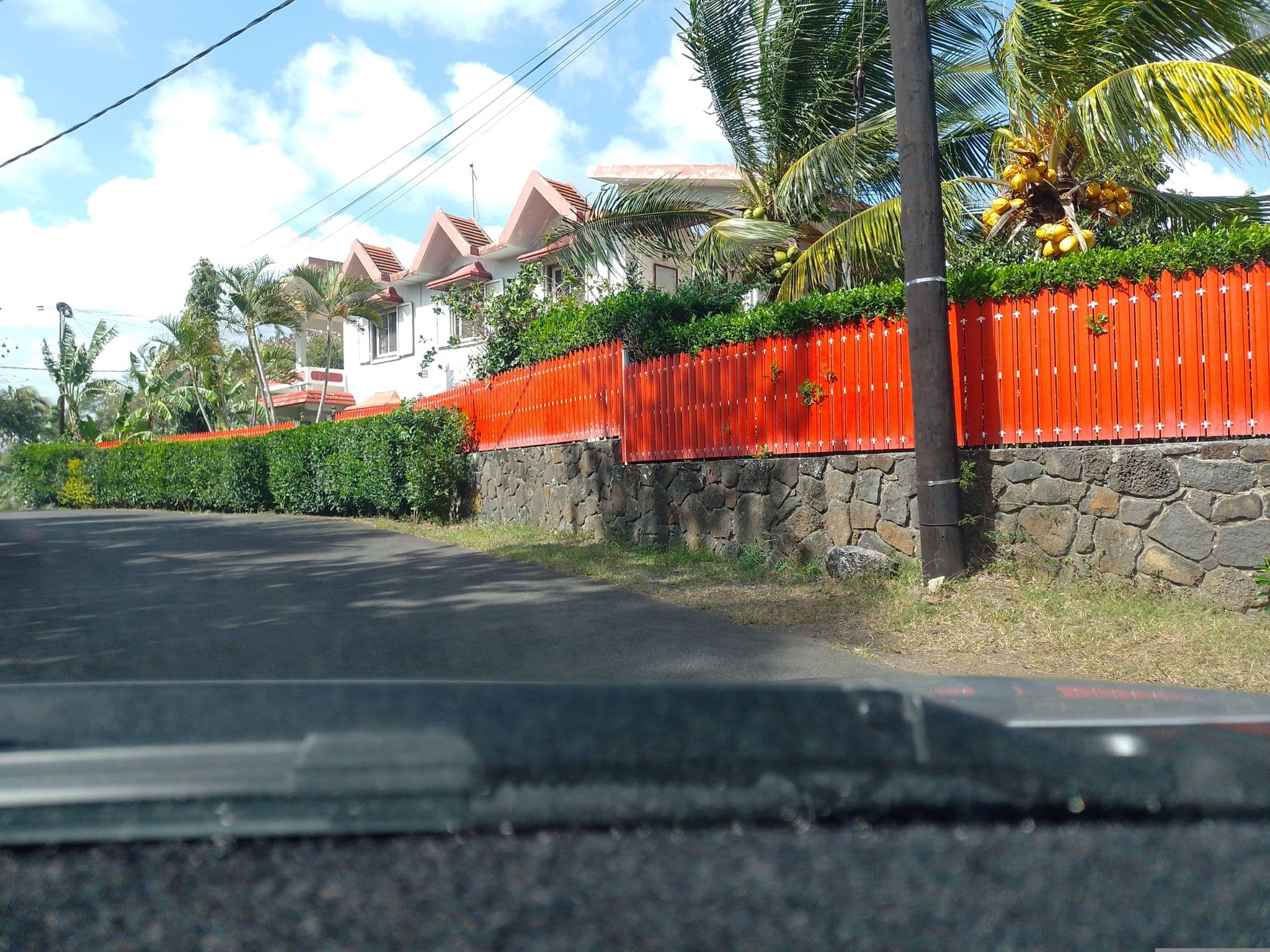 Street view near Dzama hotel, Grand Baie — © armandr (CC BY-SA · Mapillary)
