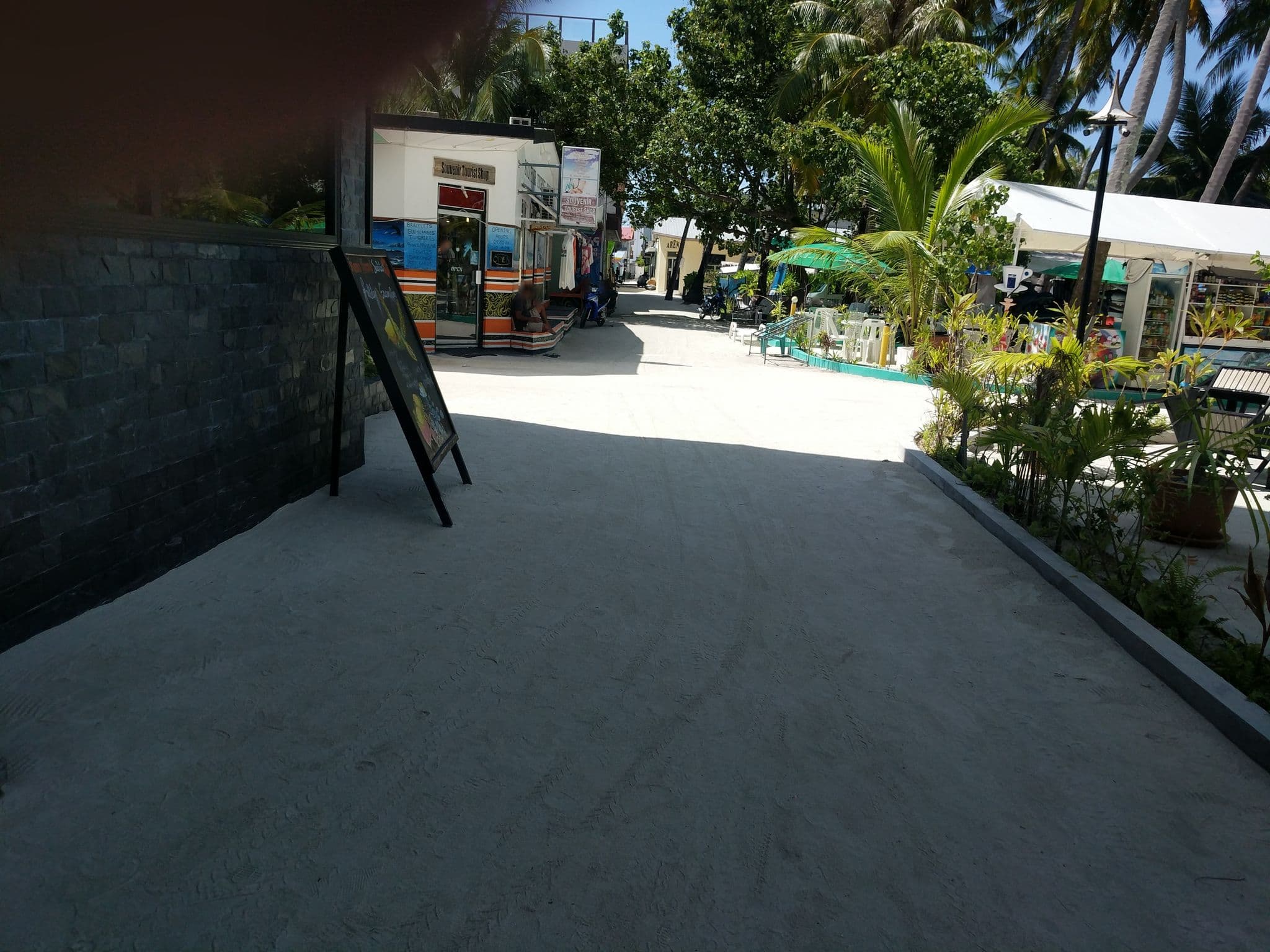 Street view near Kaani Palm Beach, Maafushi — © GOwin (CC BY-SA · Mapillary)