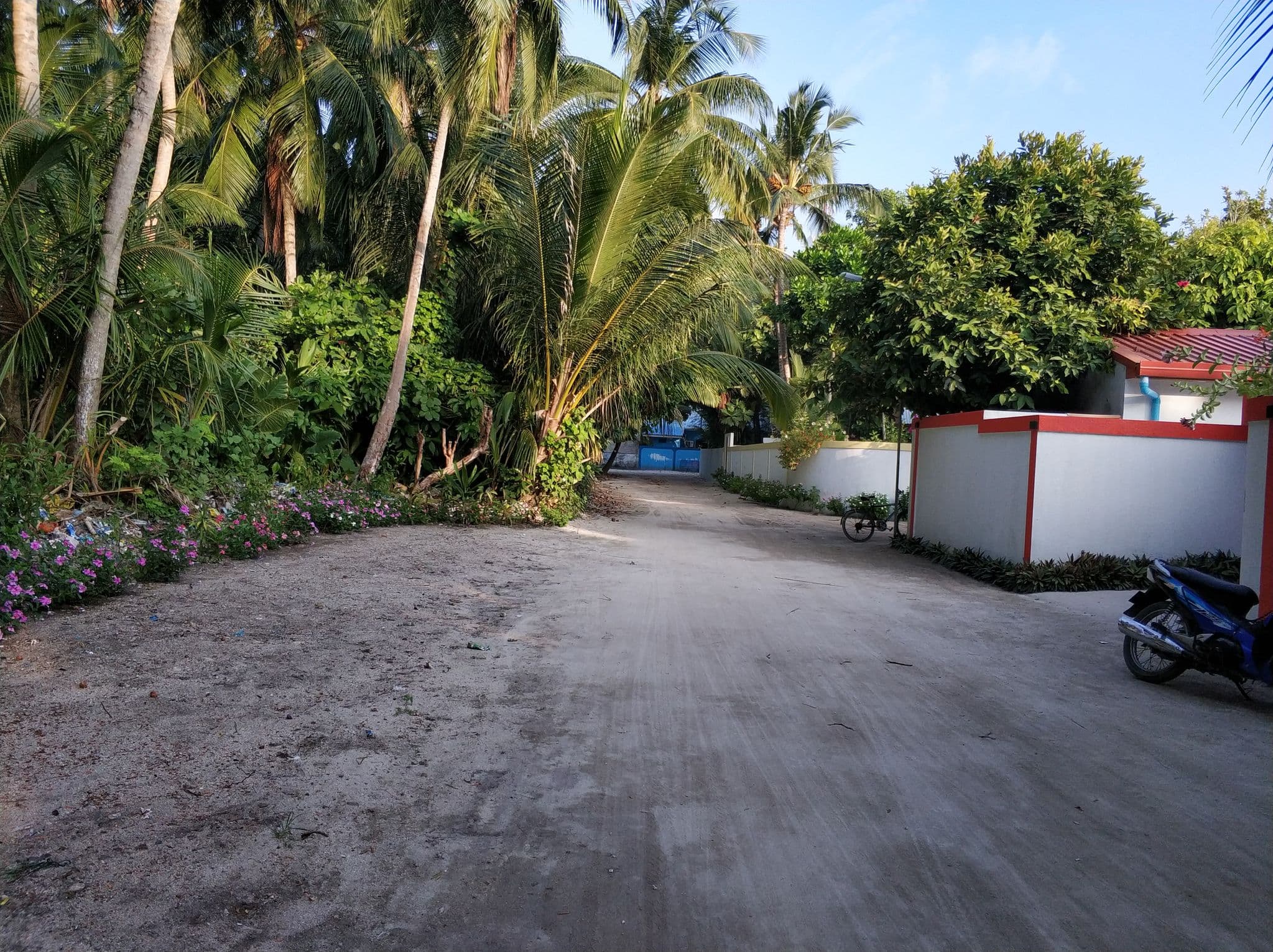 Street view near Beach Holiday Inn, Mahibadhoo