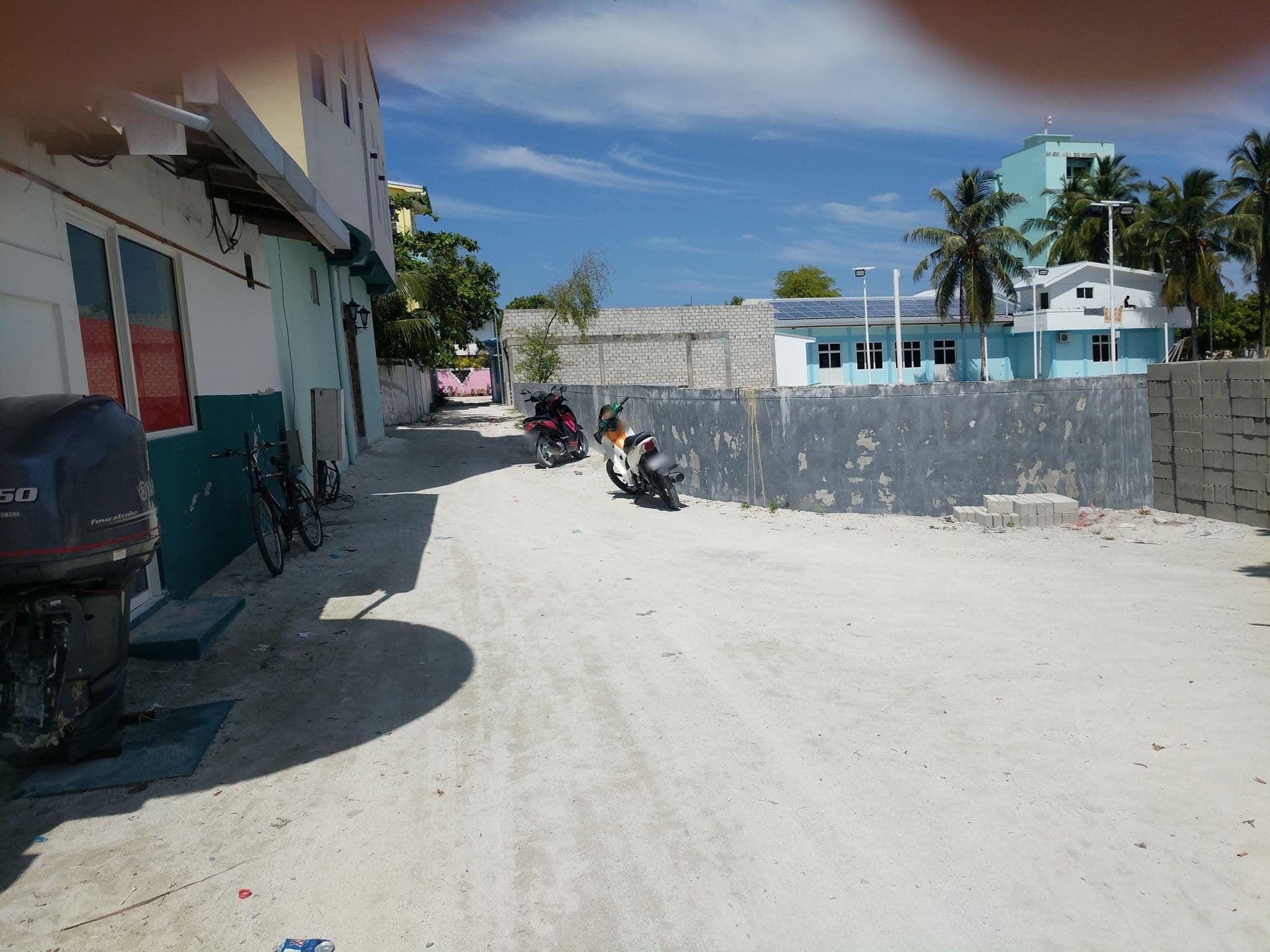 Street view near Chao Guest House, Maafushi