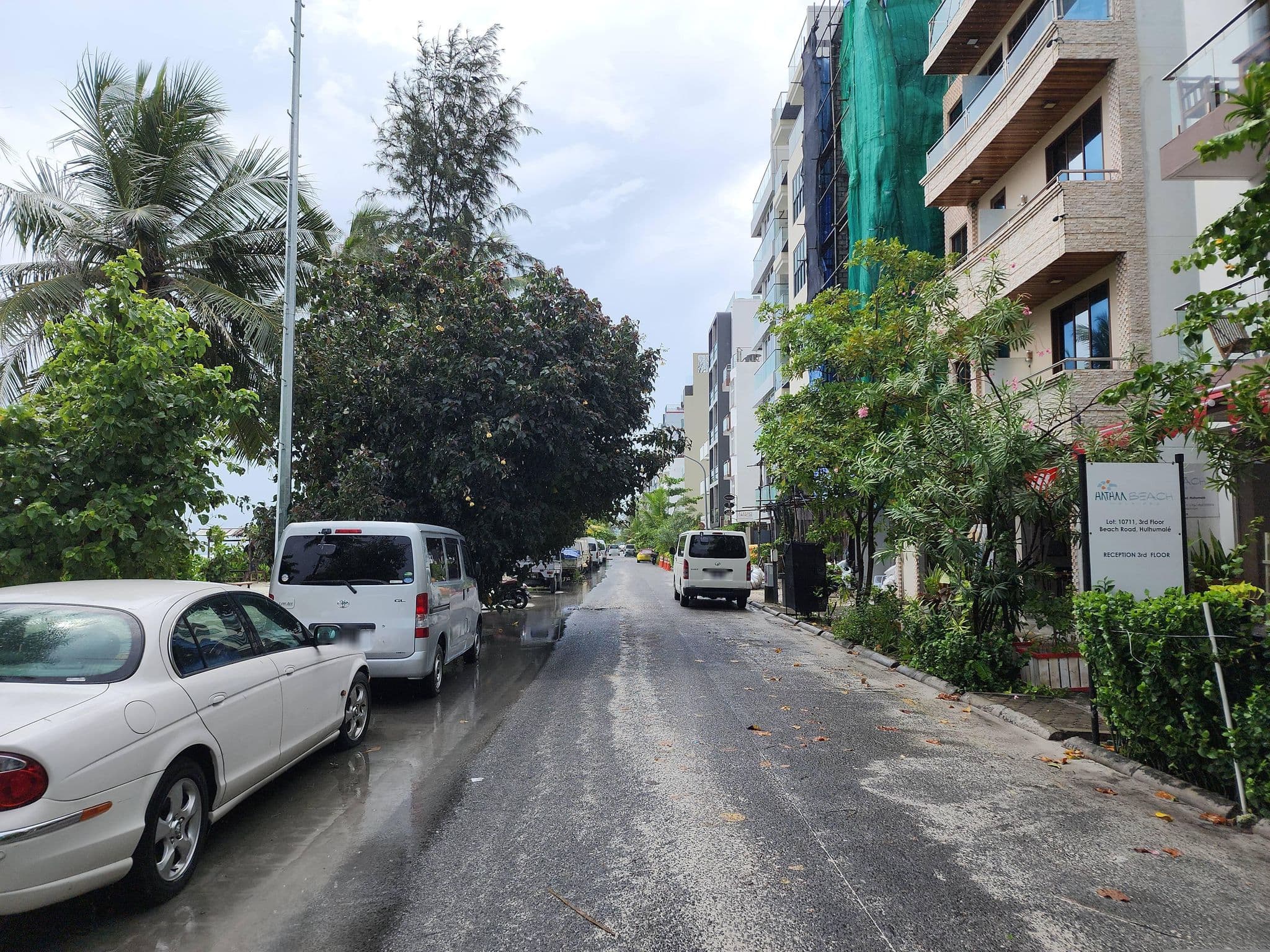 Street view near hathaa beach maldives, Hulhumale — © Hashma1997 (CC BY-SA · Mapillary)