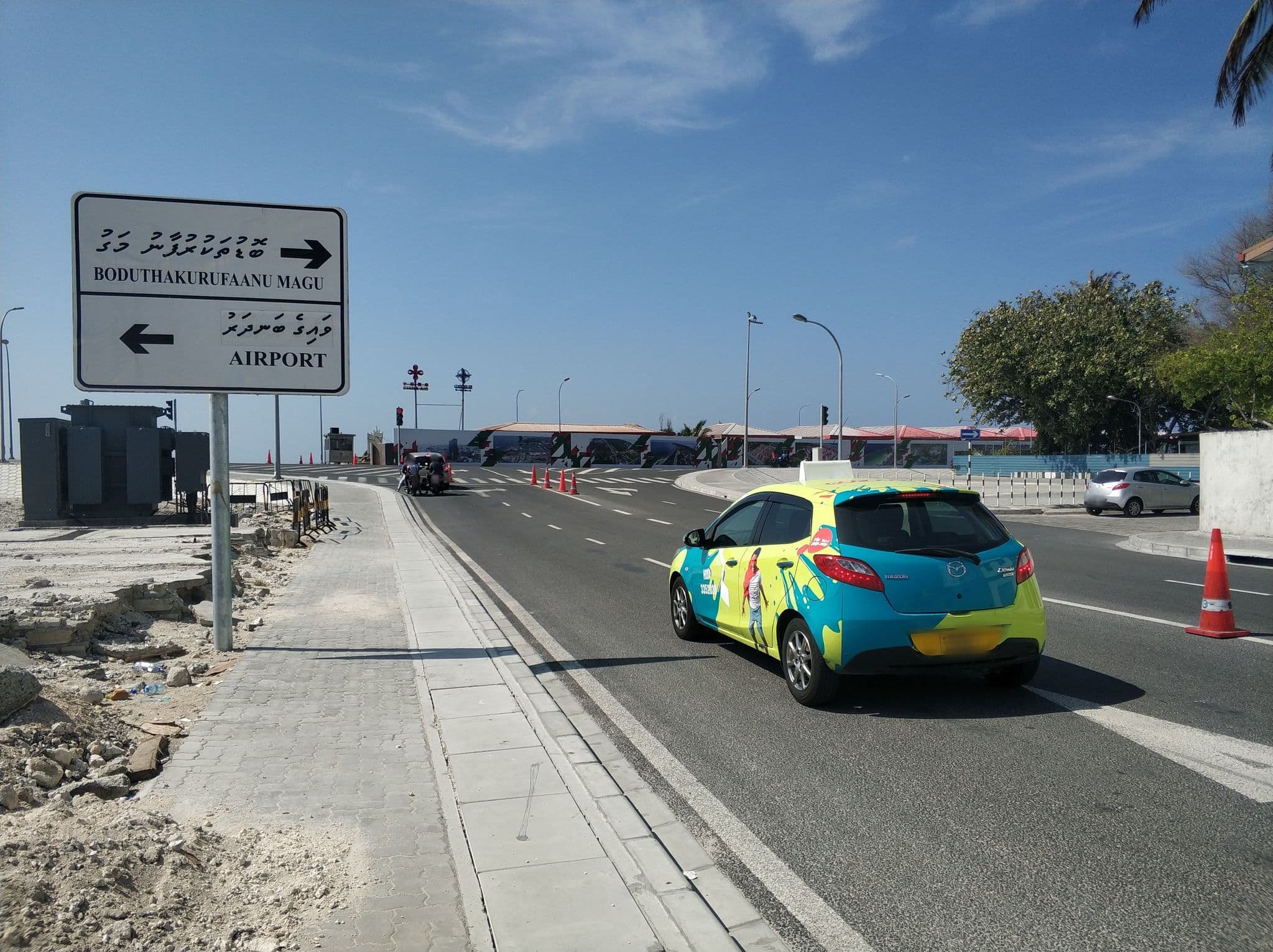 Street view near Beehive Premier, Male — © freddouhelk (CC BY-SA · Mapillary)