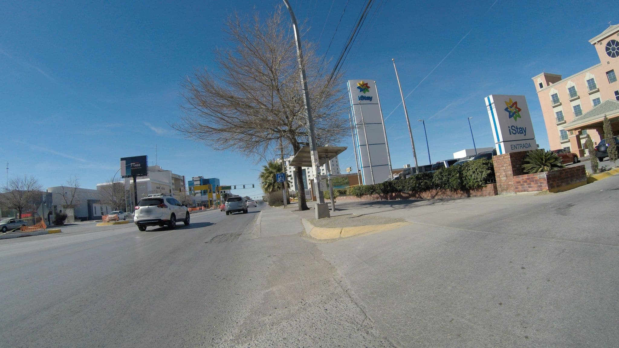 Street view near Holiday Inn Express, Ciudad Juárez — © dsrtsndnts (CC BY-SA · Mapillary)