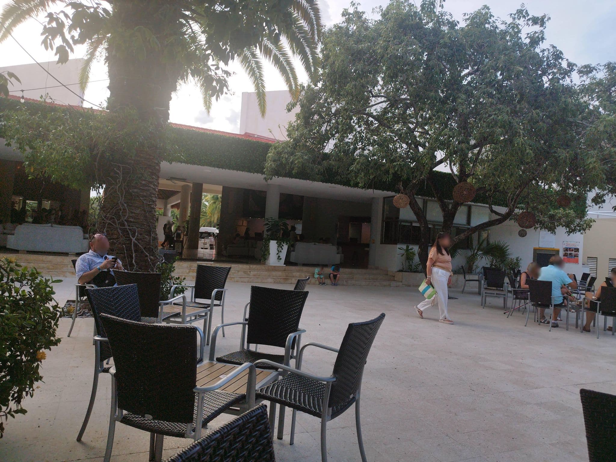 Street view near Viva Wyndham Maya, Playa del Carmen
