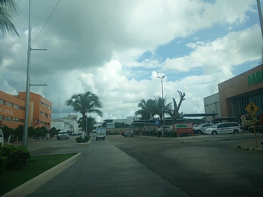 Street view near Hotel Barracuda, Cozumel — © ccossio (CC BY-SA · Mapillary)
