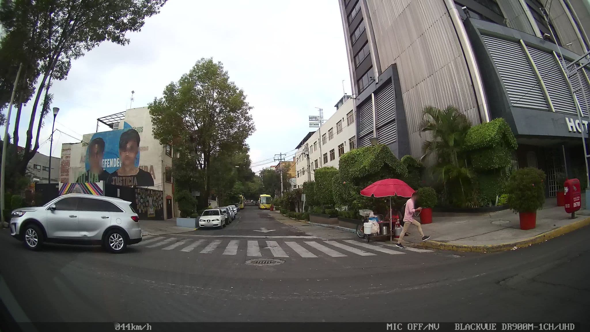 Street view near Hotel Benidorm, Colonia del Valle — © kaart_4 (CC BY-SA · Mapillary)