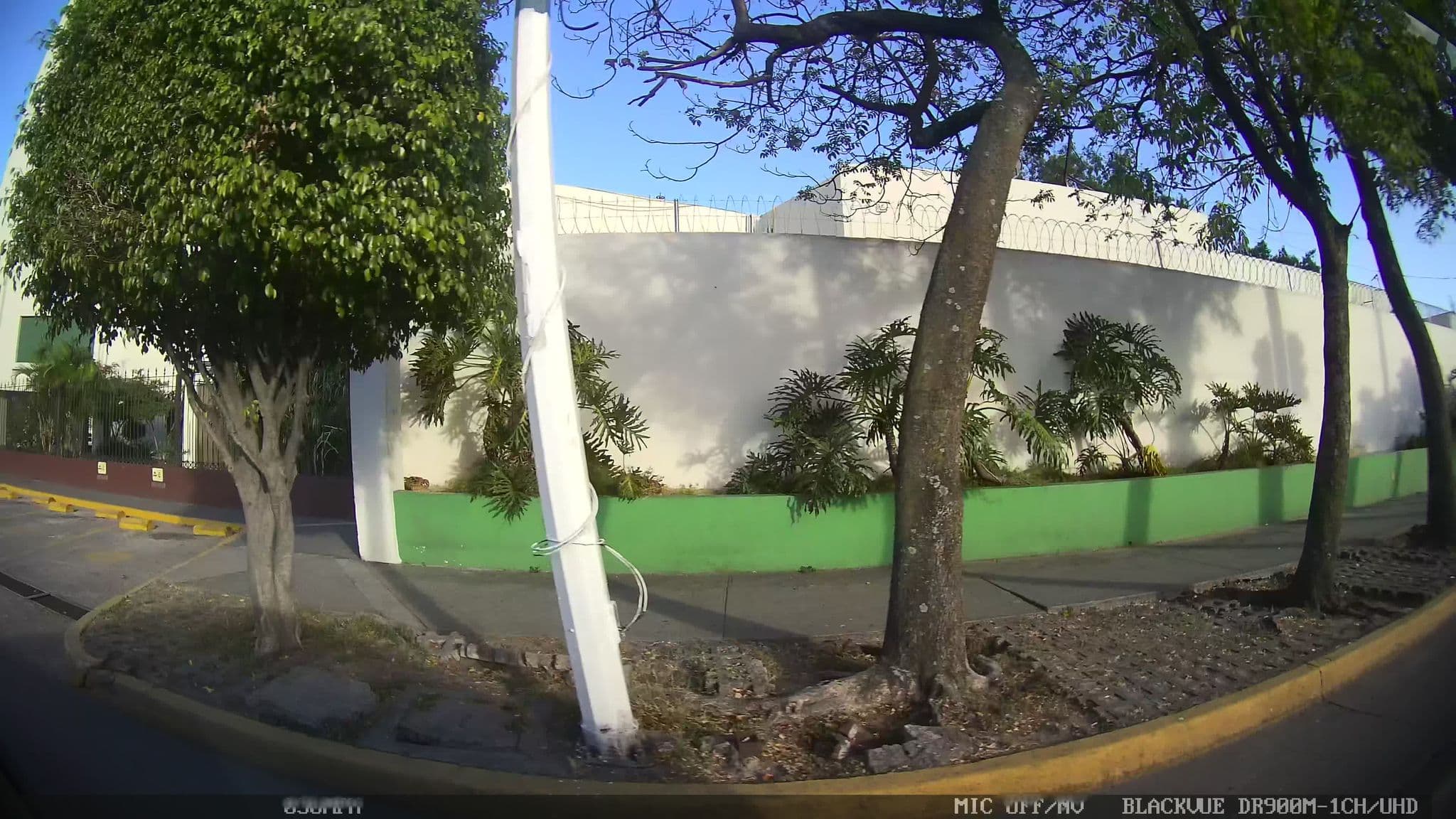 Street view near Crowne Plaza, Guadalajara — © kaart_1 (CC BY-SA · Mapillary)