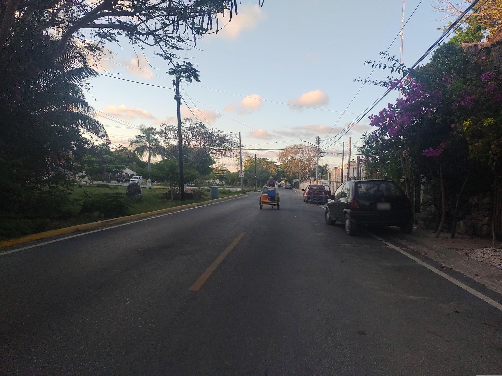 Street view near Casitas Kinsol, Alfredo V. Bonfil