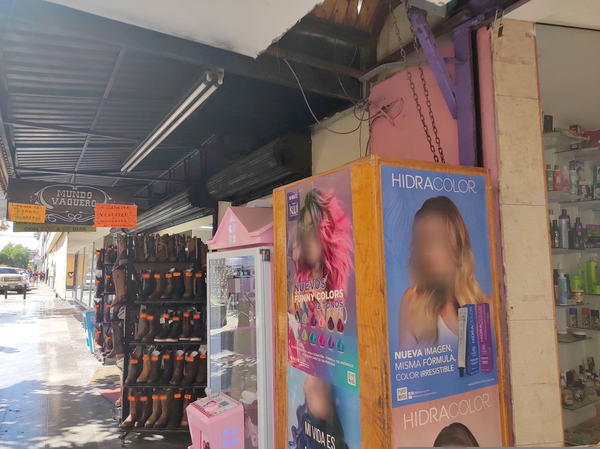 Street view near Quality Inn, Chihuahua — © Ana_Karina (CC BY-SA · Mapillary)