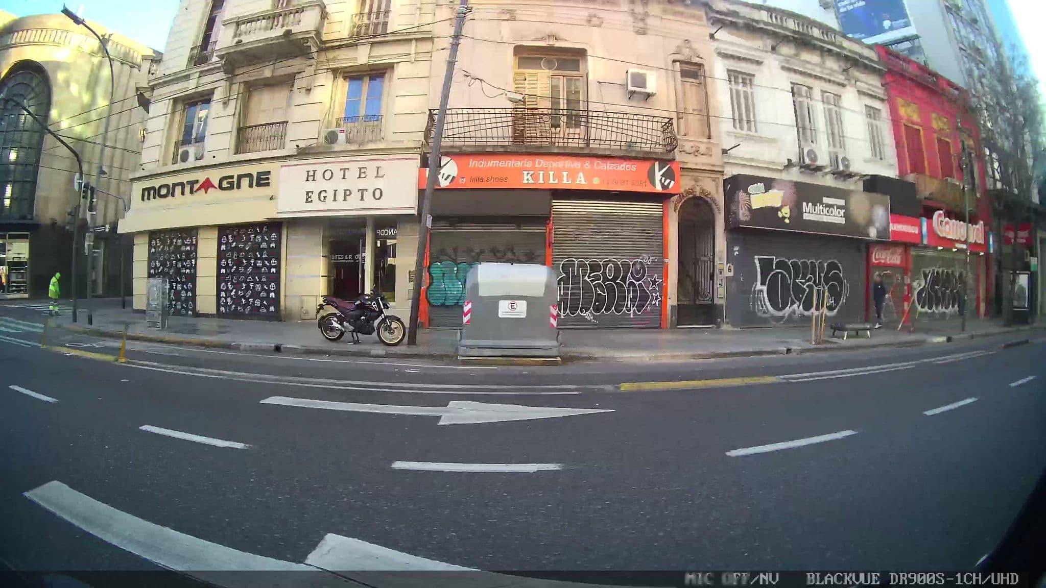 Street view near Abasto Plaza Hotel, Balvanera