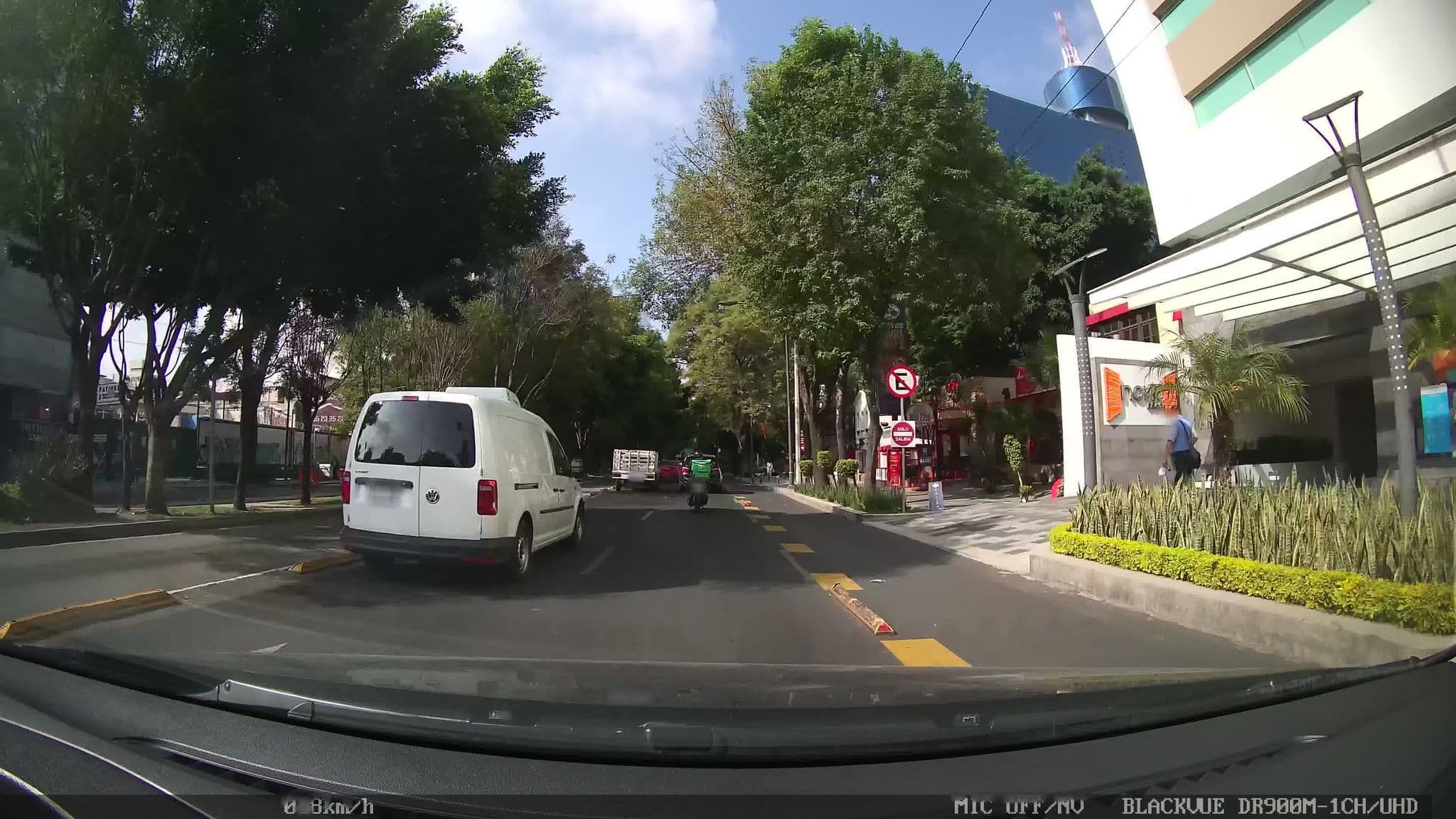 Street view near Hotel Novit, Colonia del Valle — © kaart_4 (CC BY-SA · Mapillary)