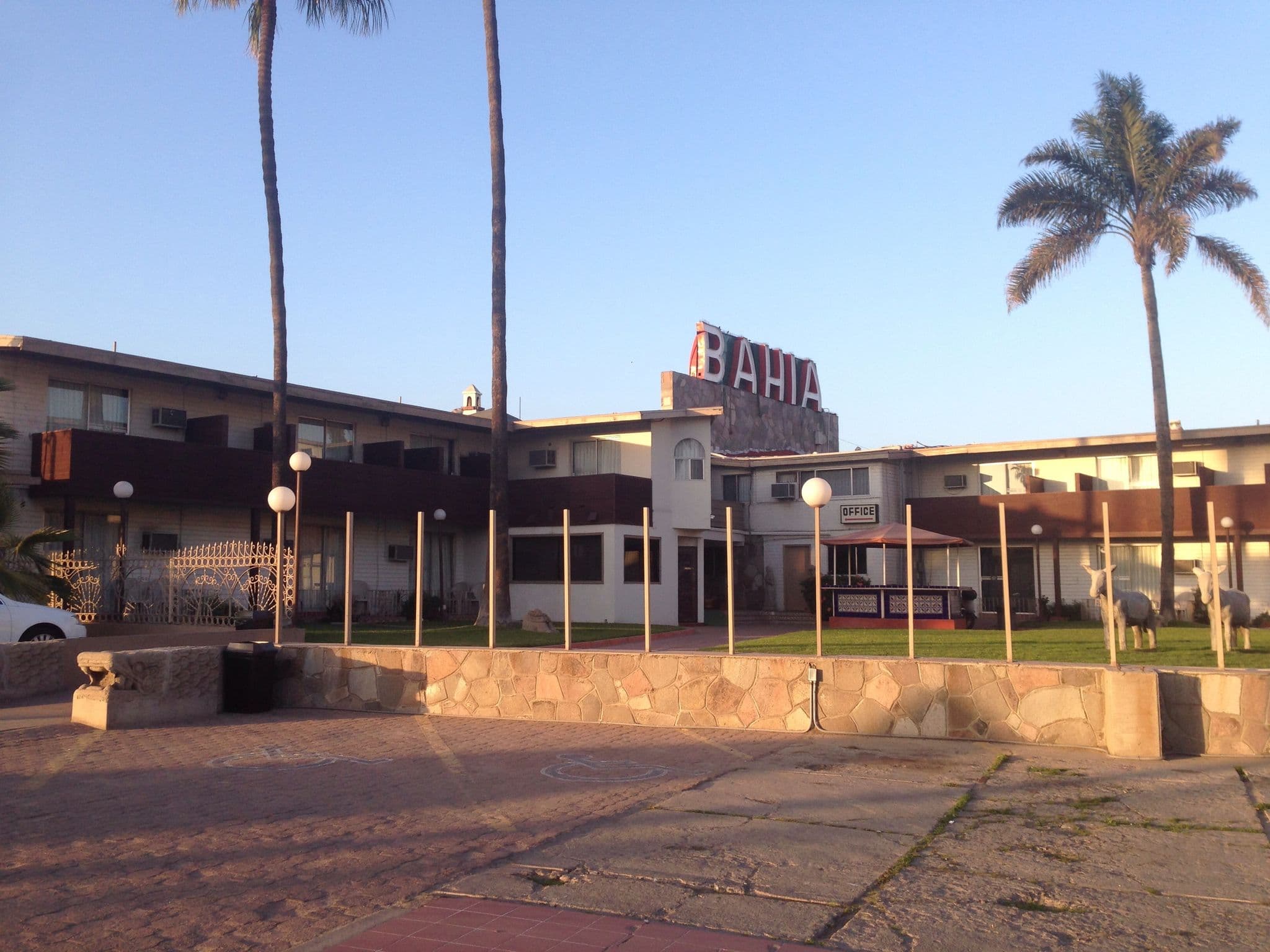 Street view near Hotel Bahia, Ensenada — © pamelieux (CC BY-SA · Mapillary)