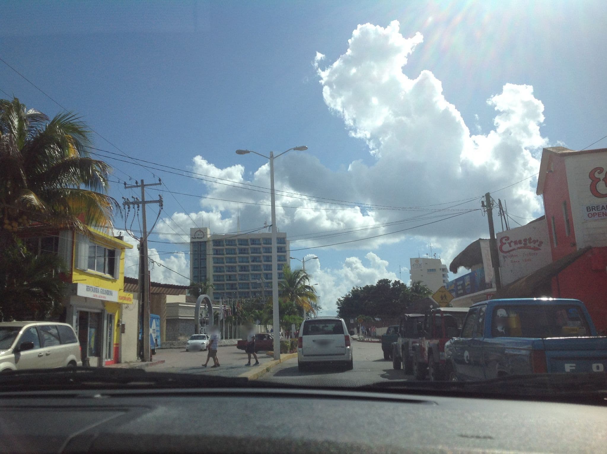Street view near Village Tah Kan, Cozumel — © aperunner (CC BY-SA · Mapillary)