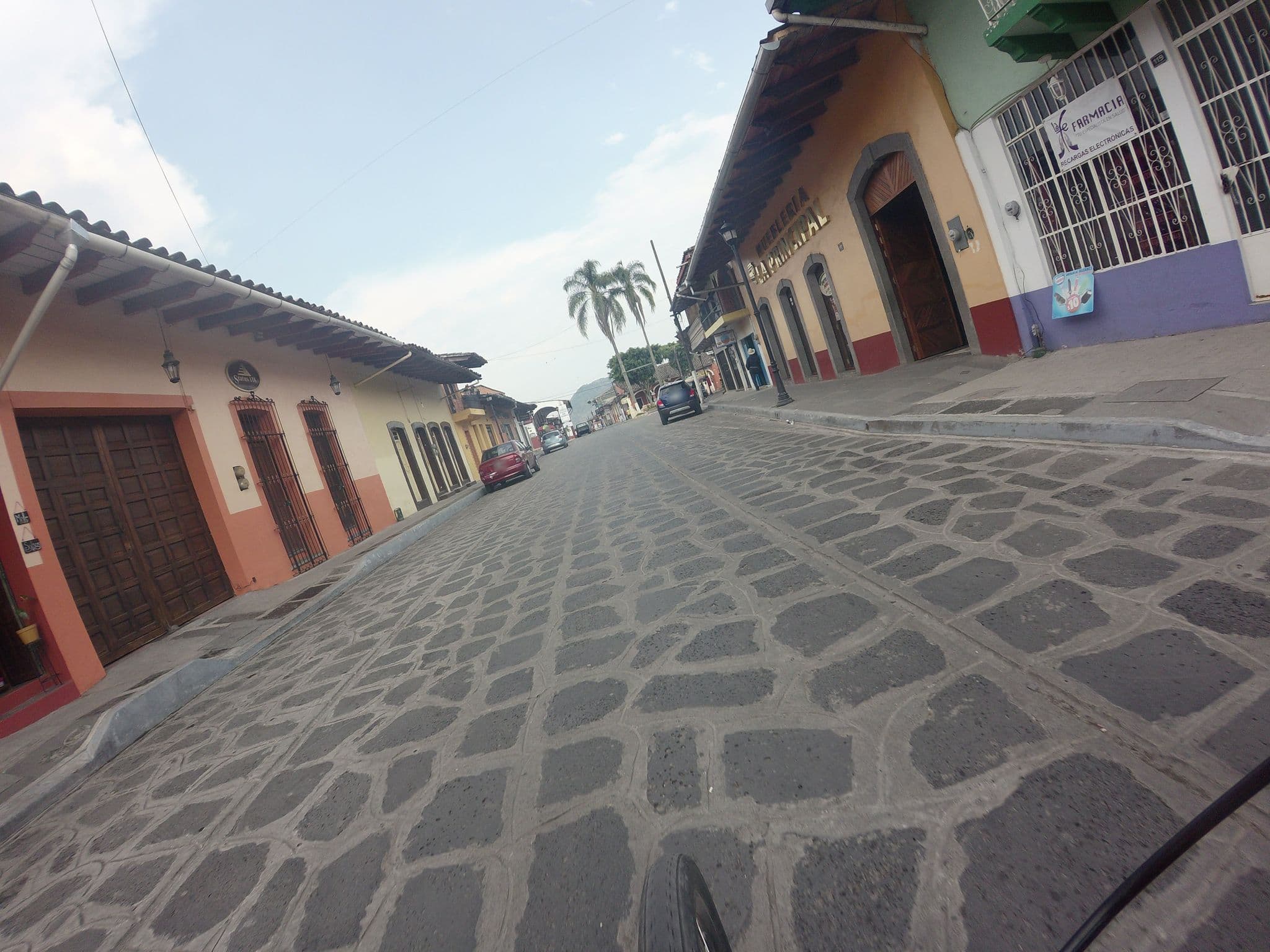 Street view near Las Magdalenas Hotel Boutique, Colonia Úrsulo Galván — © mapeadora (CC BY-SA · Mapillary)