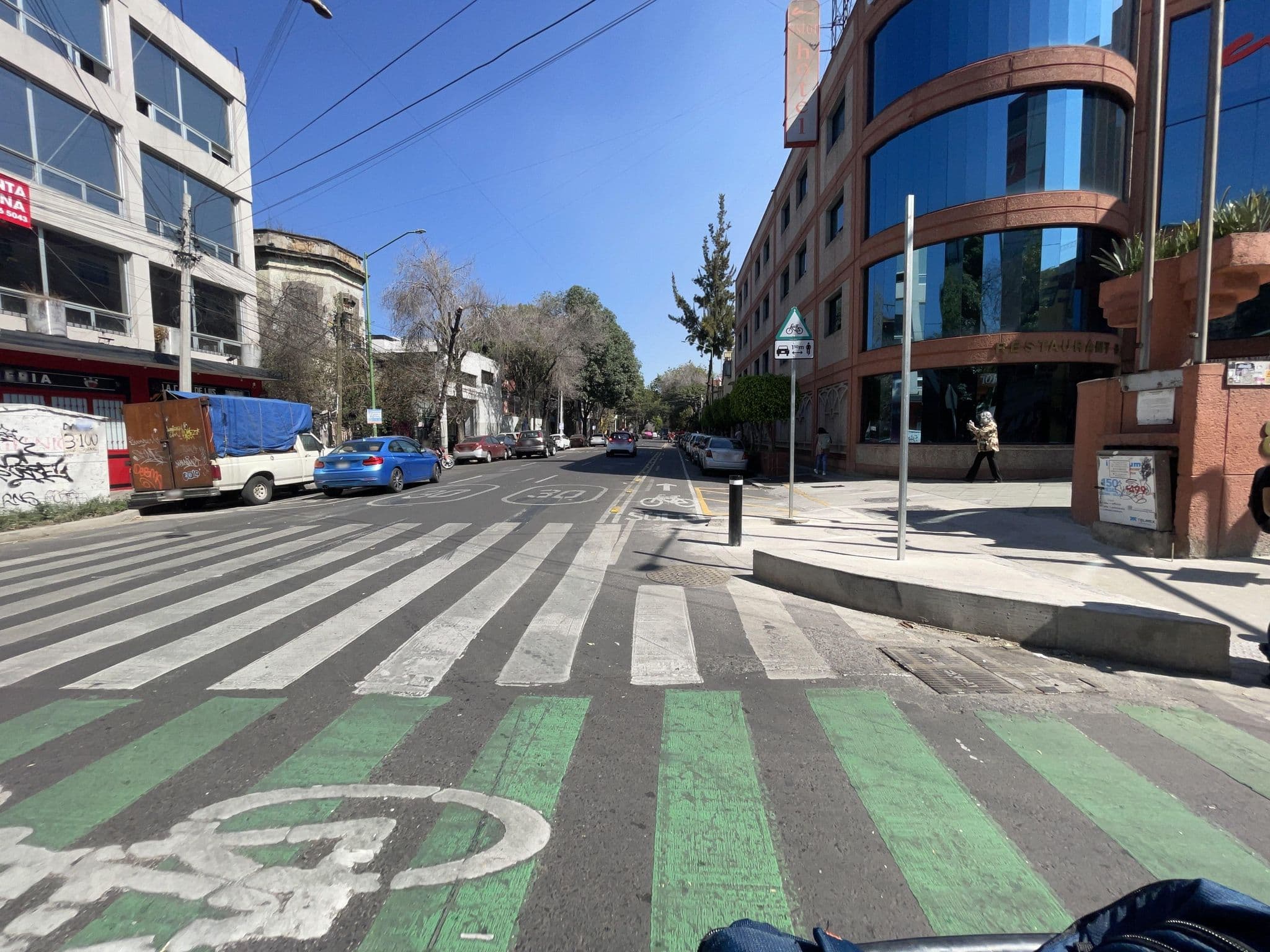 Street view near Hotel Astor, Cuauhtémoc — © mapero_errante (CC BY-SA · Mapillary)