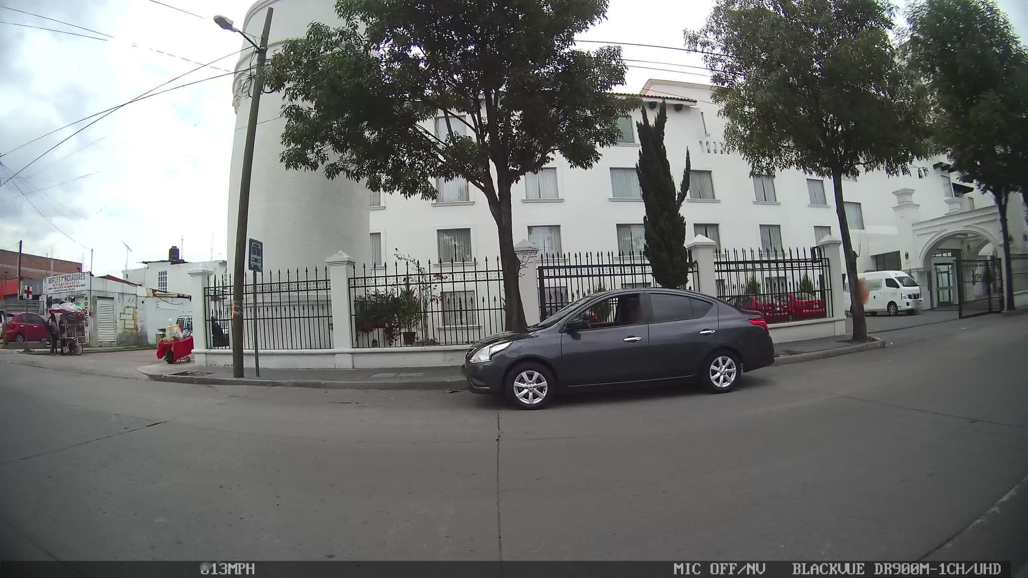 Street view near DoubleTree by Hilton Toluca, Toluca — © kaart_4 (CC BY-SA · Mapillary)