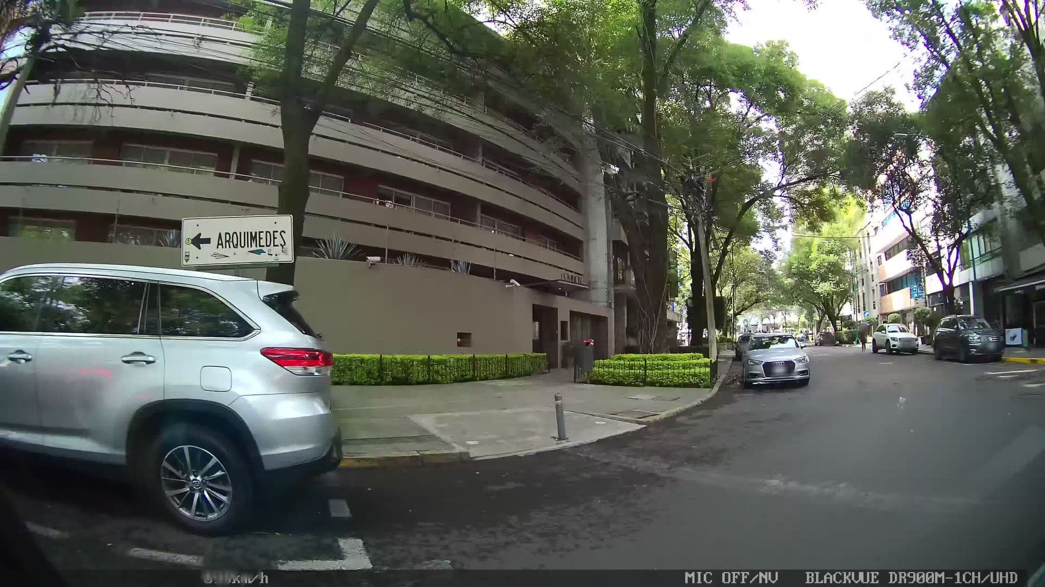 Street view near Dominion Corporate Suites, Polanco — © kaart_2 (CC BY-SA · Mapillary)