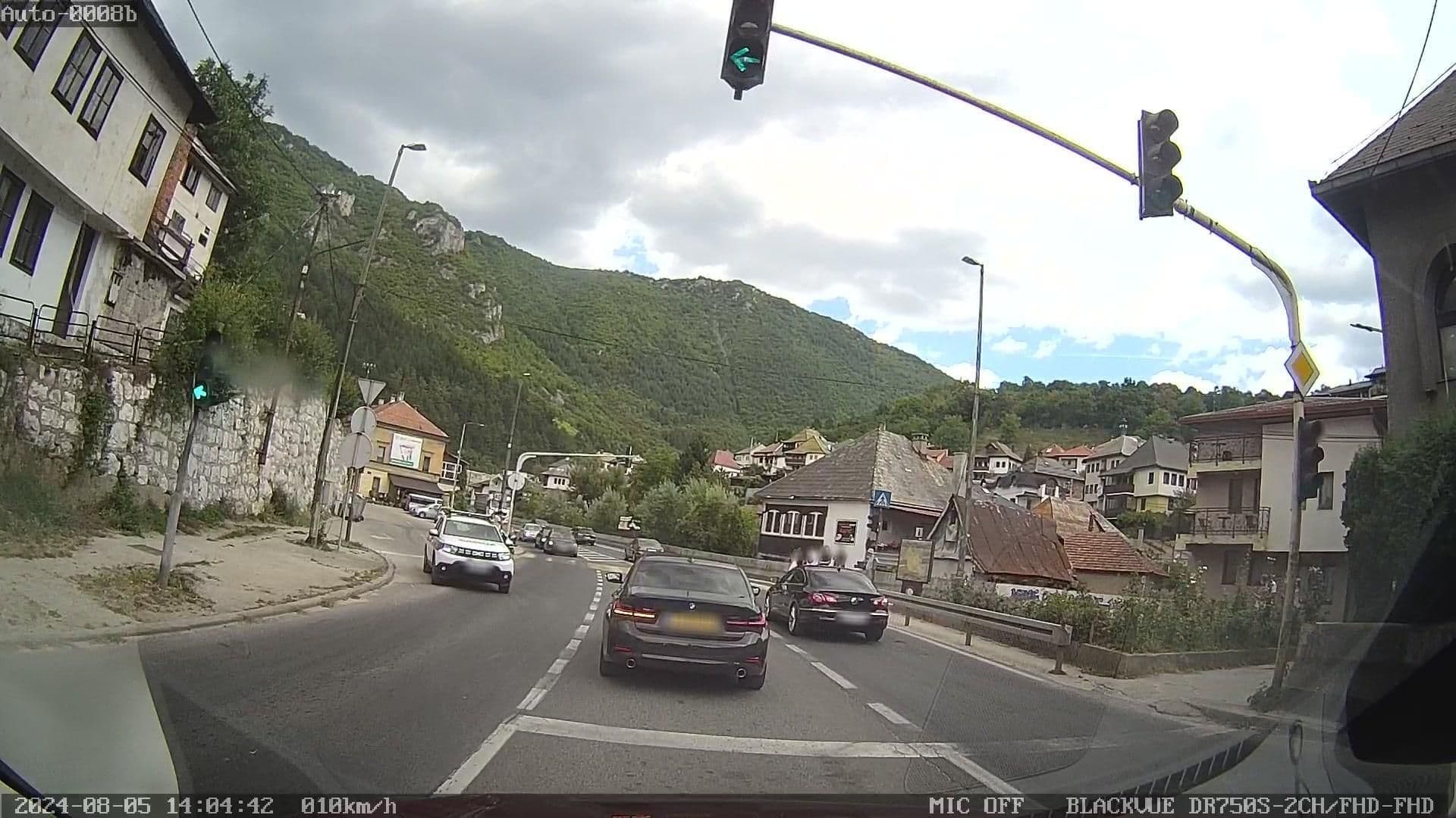 Street view near Oniks, Travnik — © rdnnk (CC BY-SA · Mapillary)
