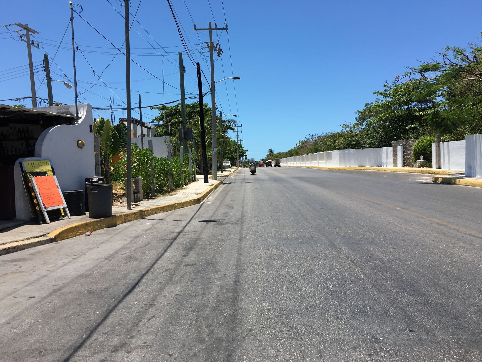 Street view near Chac Chic, Isla Mujeres — © ccossio (CC BY-SA · Mapillary)