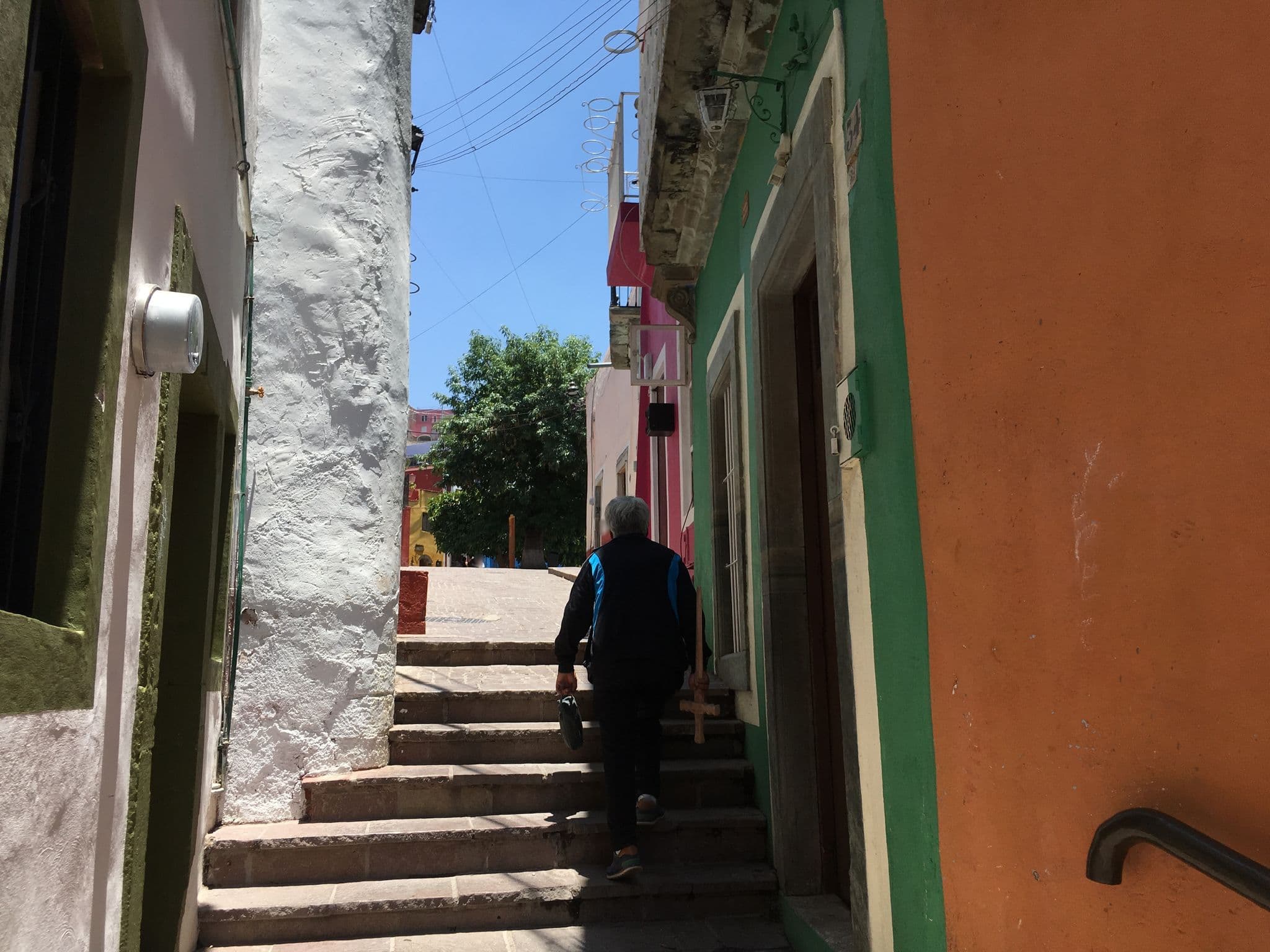 Street view near Hotel Casa de Pita, Guanajuato — © brandonc (CC BY-SA · Mapillary)
