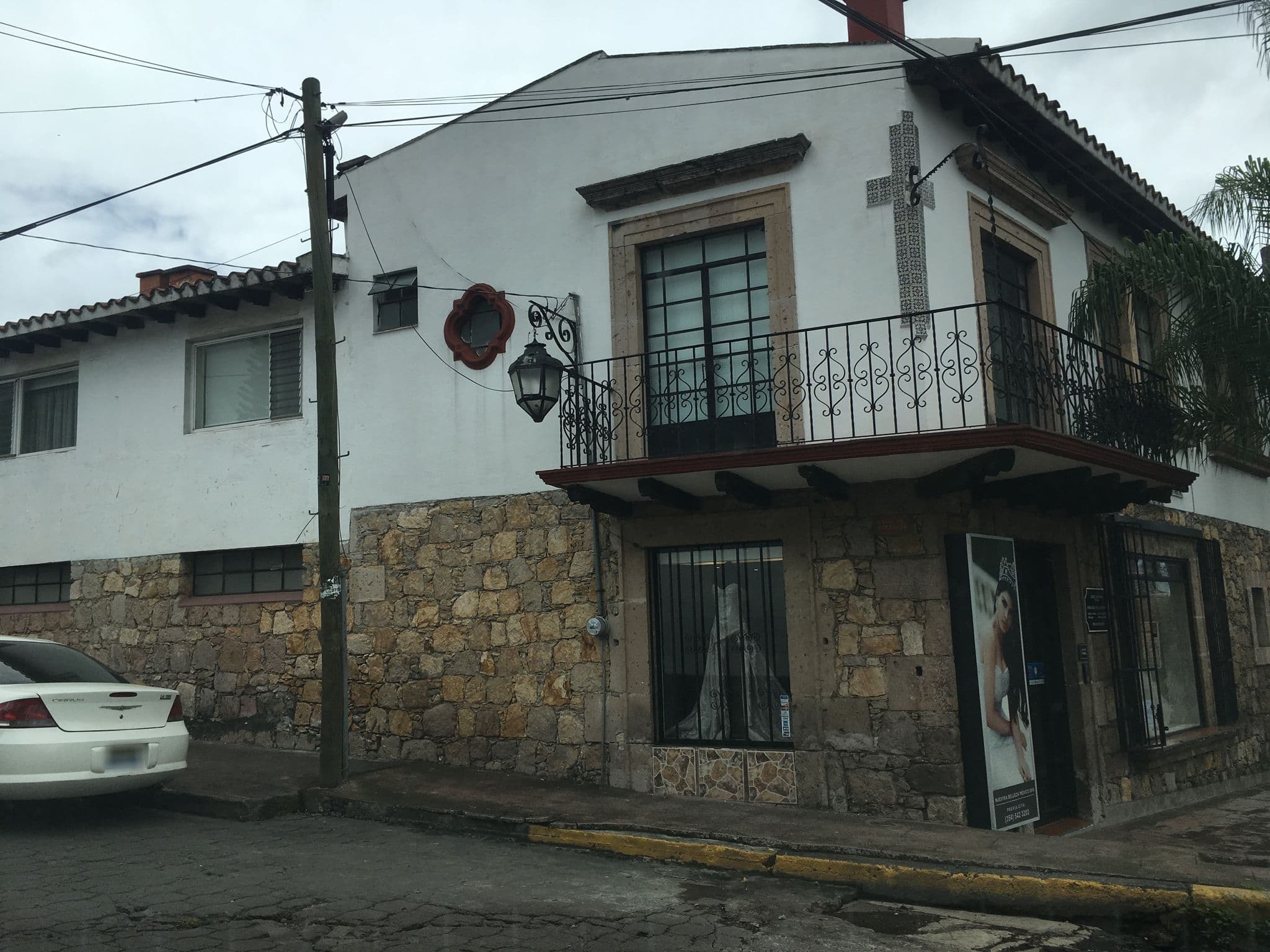 Street view near Villa San José Hotel & Suites, Morelia — © nicovargas (CC BY-SA · Mapillary)