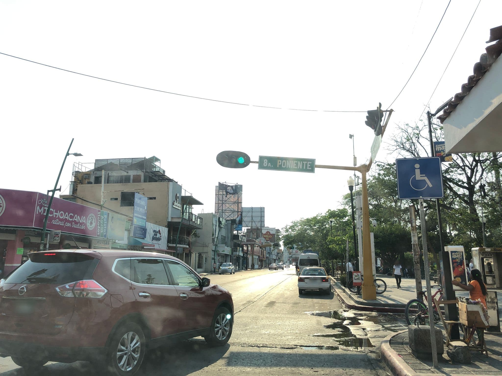 Street view near Hostel Calle 8, Tuxtla — © analaura90 (CC BY-SA · Mapillary)
