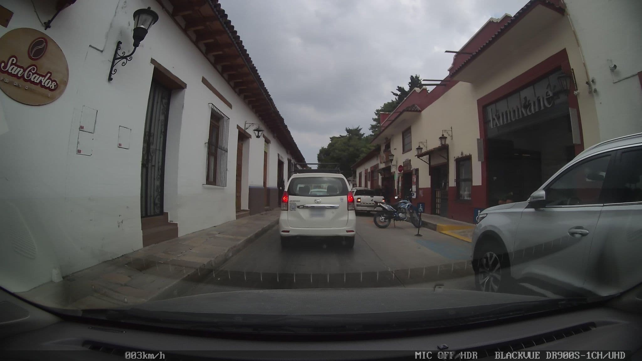 Street view near Hotel Fray Bartolome de las casas, San Cristóbal de las Casas — © nicovargas (CC BY-SA · Mapillary)