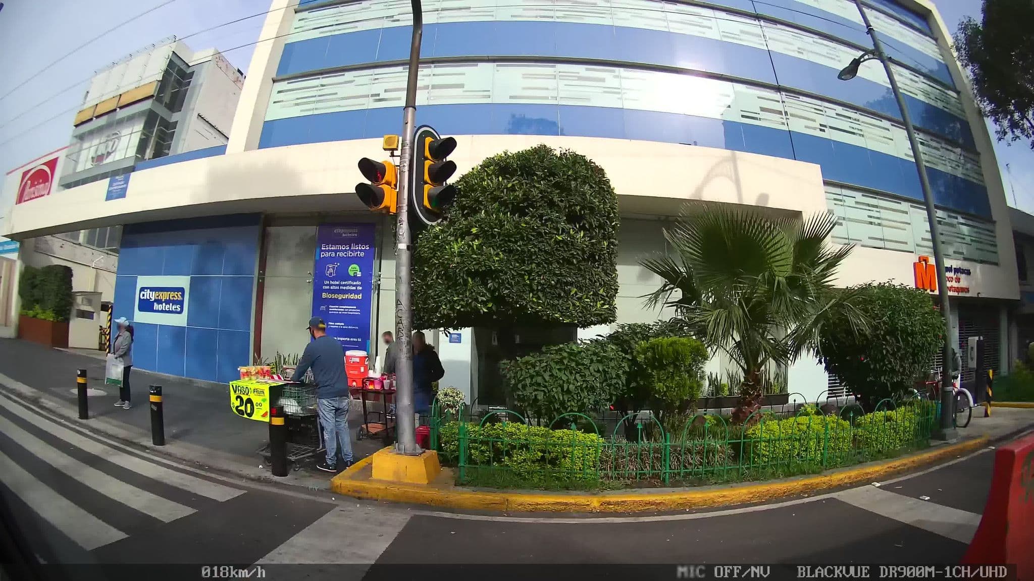 Street view near City Express Buenavista, Cuauhtémoc — © kaart_1 (CC BY-SA · Mapillary)