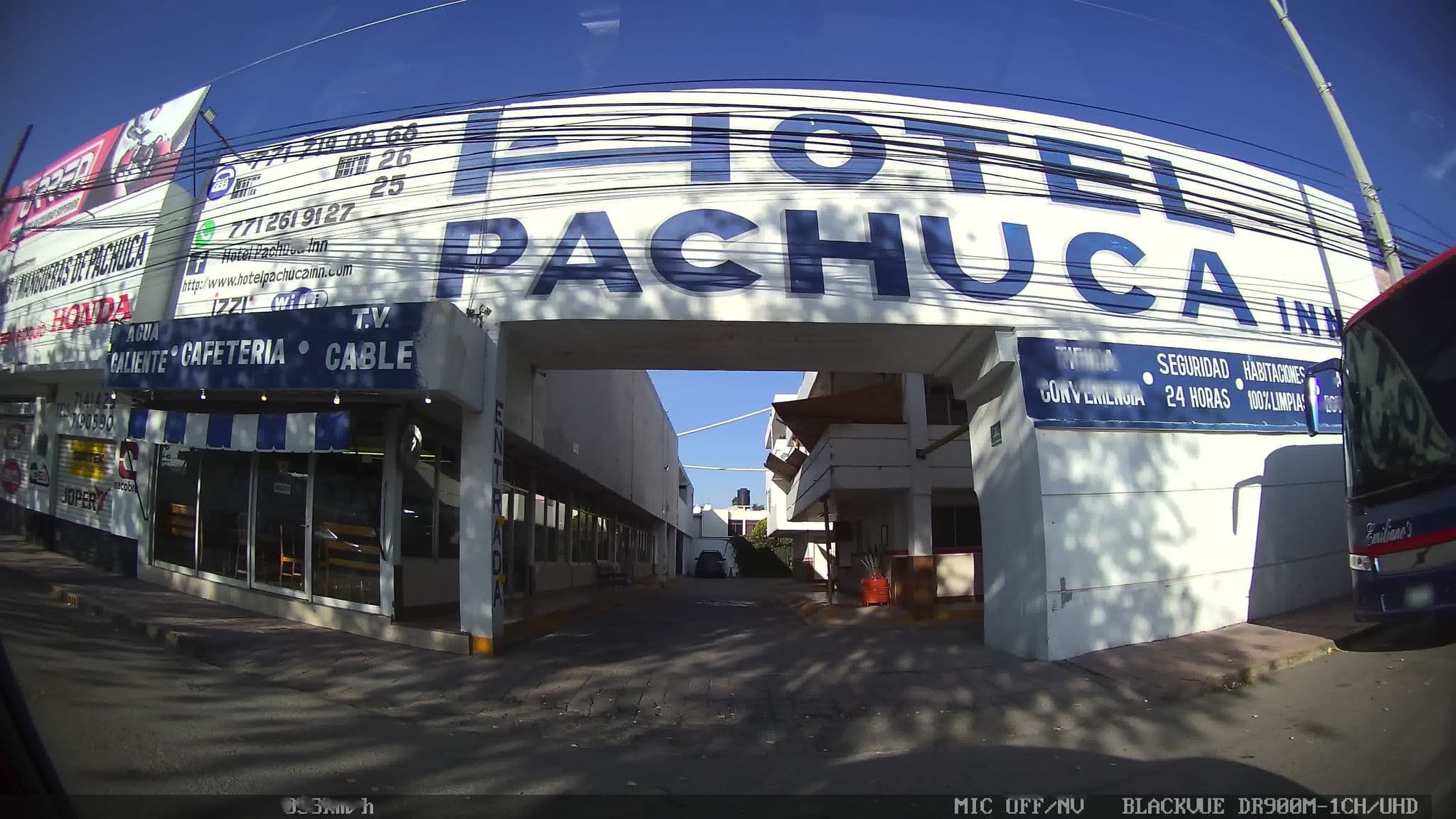 Street view near Hotel Pachuca Inn, Pachuca de Soto — © kaart_1 (CC BY-SA · Mapillary)