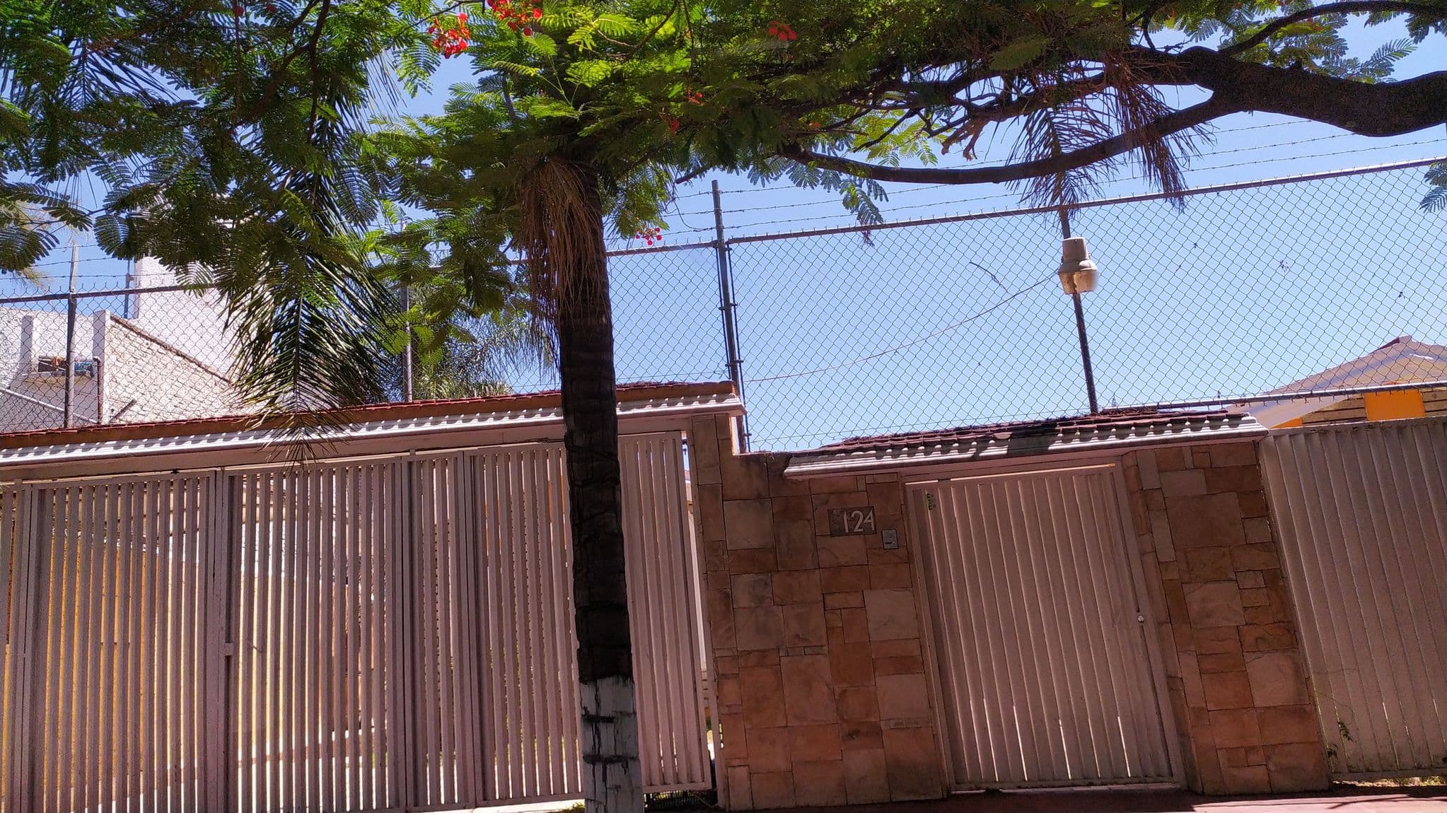 Street view near Casa Georgia, Zapopan2 — © xe1gyp (CC BY-SA · Mapillary)