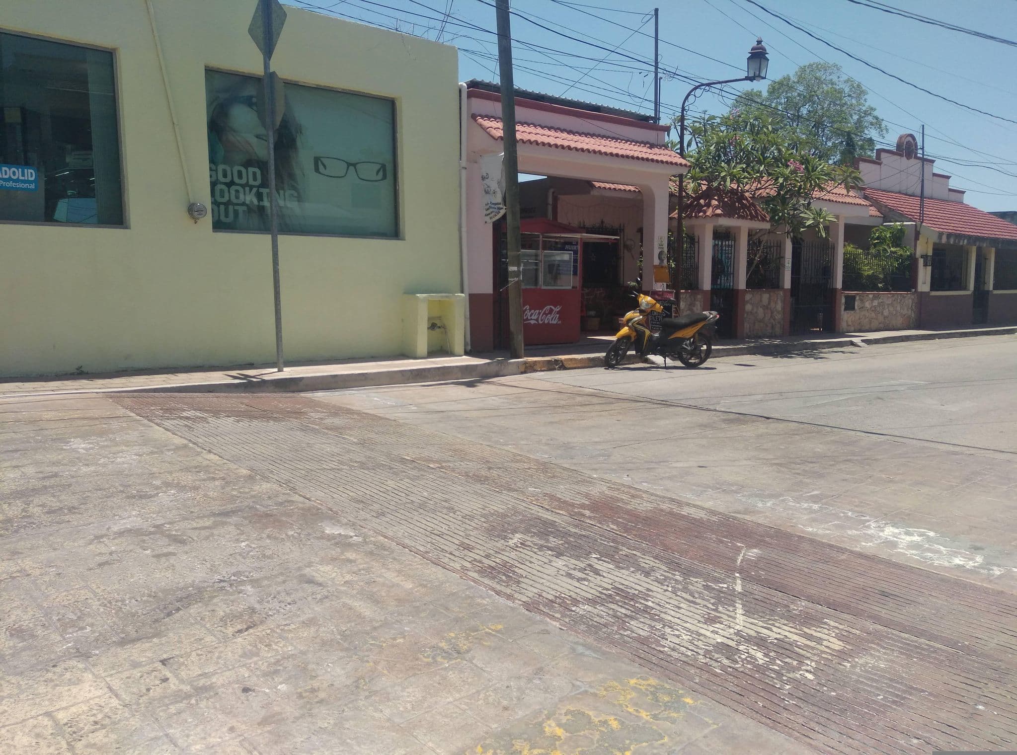 Street view near Hotel Zazil Naj, Valladolid